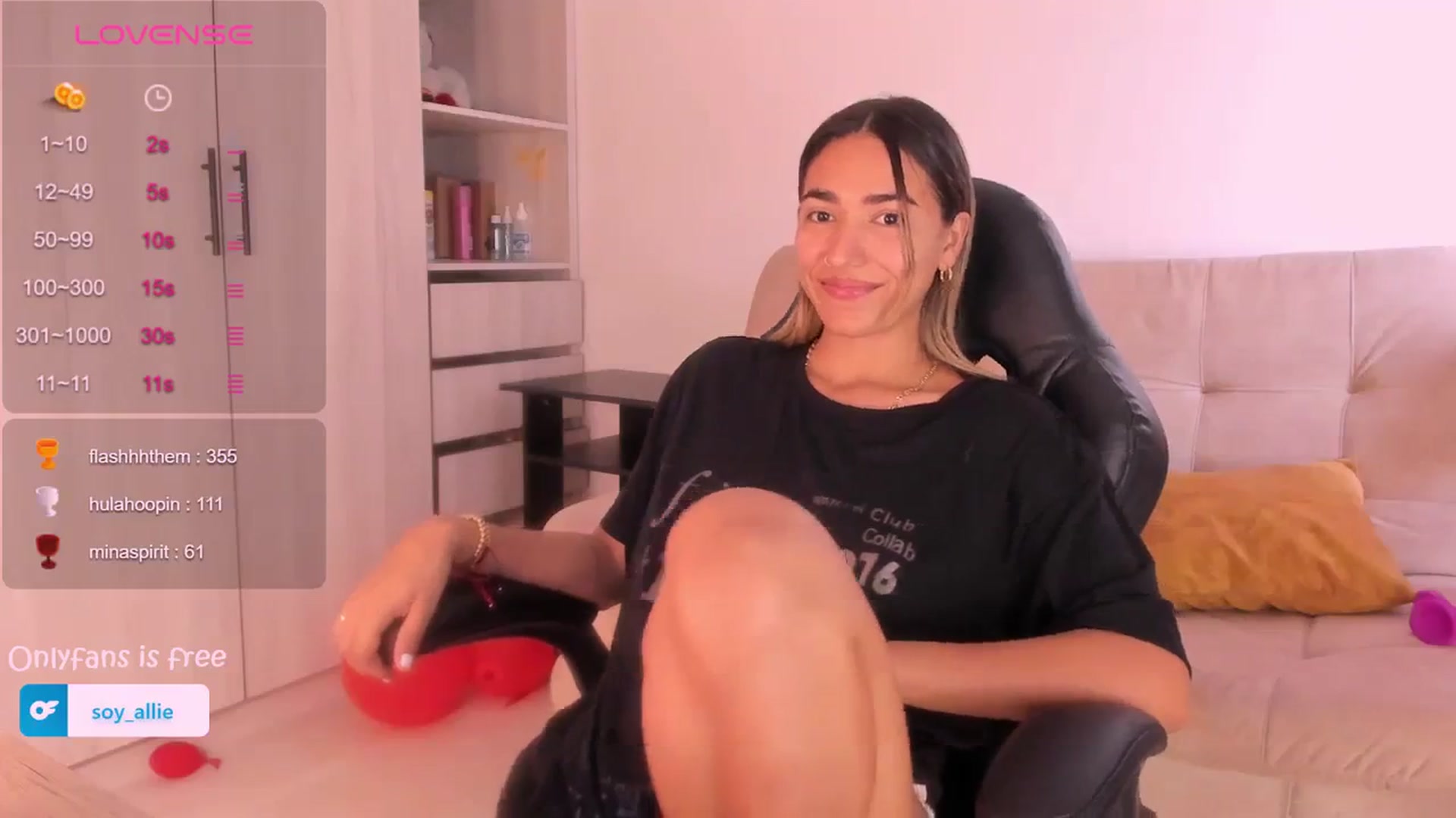 Gallery image thumbnail from Missbaby8's myfreecams stream on, 03/01/2024, 14:44 image 5 of 20