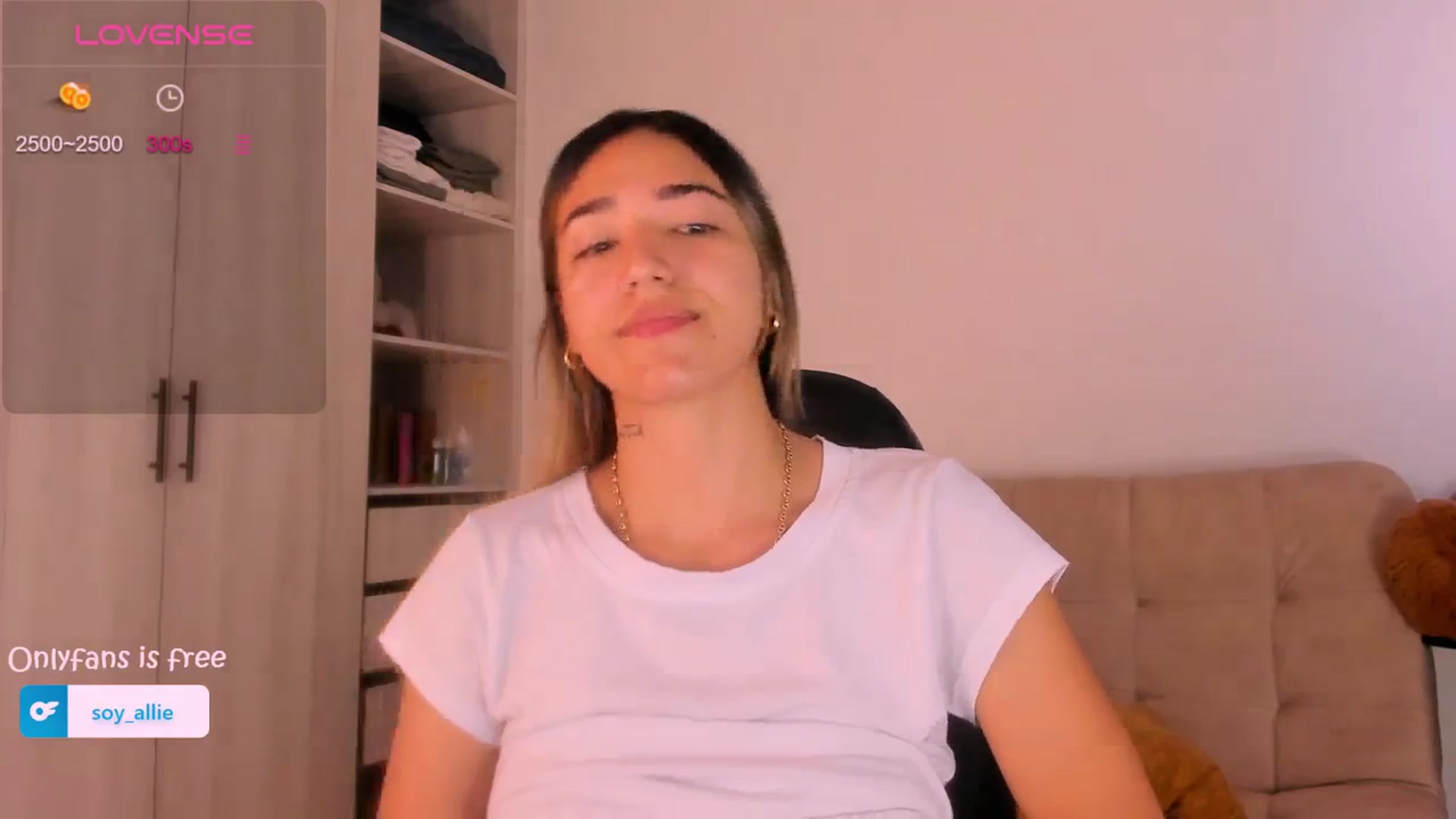Gallery image thumbnail from Missbaby8's myfreecams stream on, 03/09/2024, 14:09 image 9 of 20