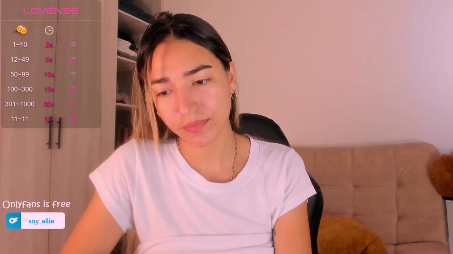Gallery image thumbnail from Missbaby8's myfreecams stream on, 03/09/2024, 14:09 image 5 of 20