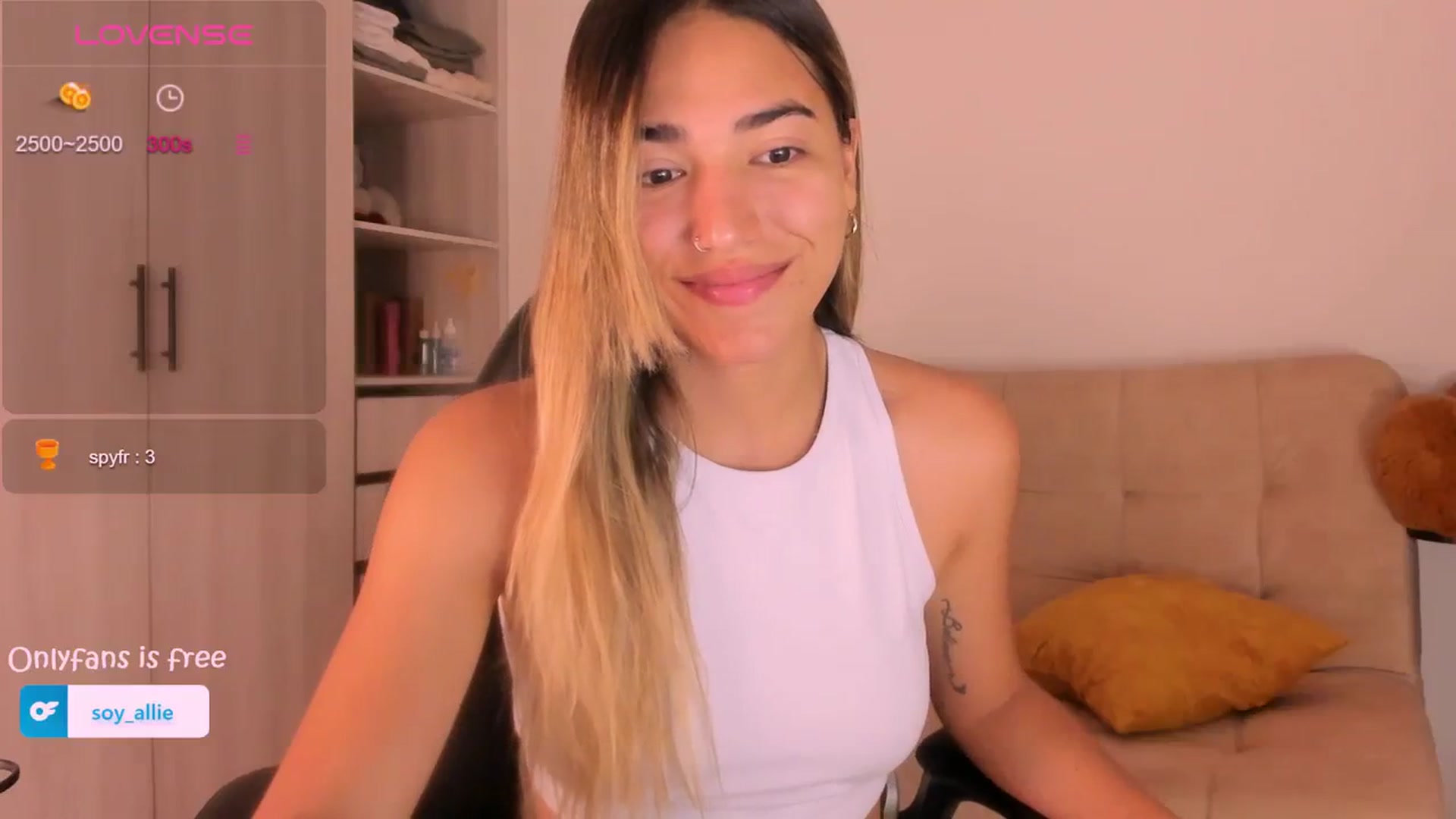 Gallery image thumbnail from Missbaby8's myfreecams stream on, 03/11/2024, 12:02 image 2 of 20