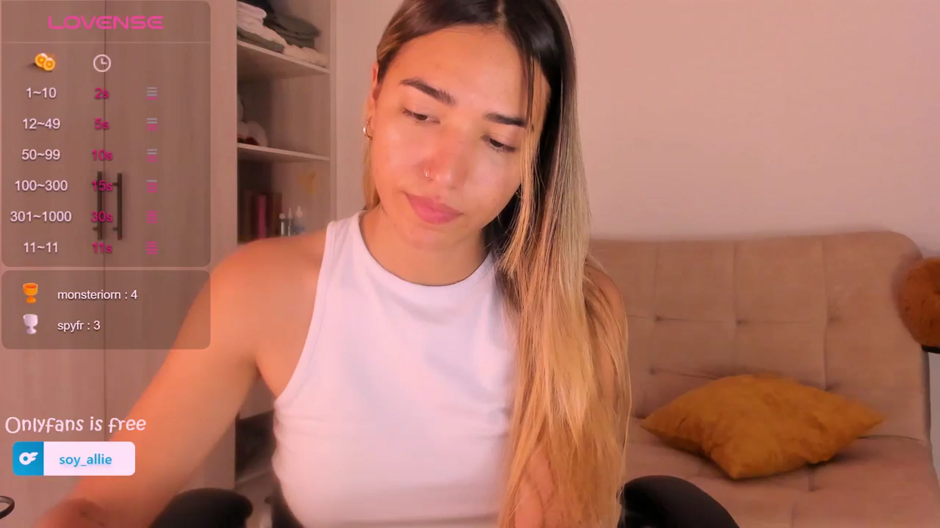 Gallery image thumbnail from Missbaby8's myfreecams stream on, 03/11/2024, 12:02 image 13 of 20