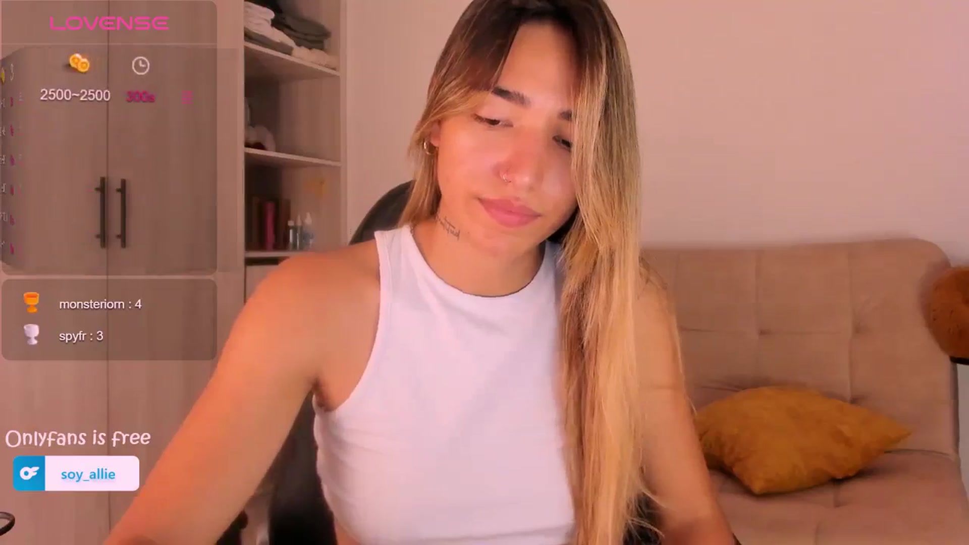 Gallery image thumbnail from Missbaby8's myfreecams stream on, 03/11/2024, 12:02 image 15 of 20