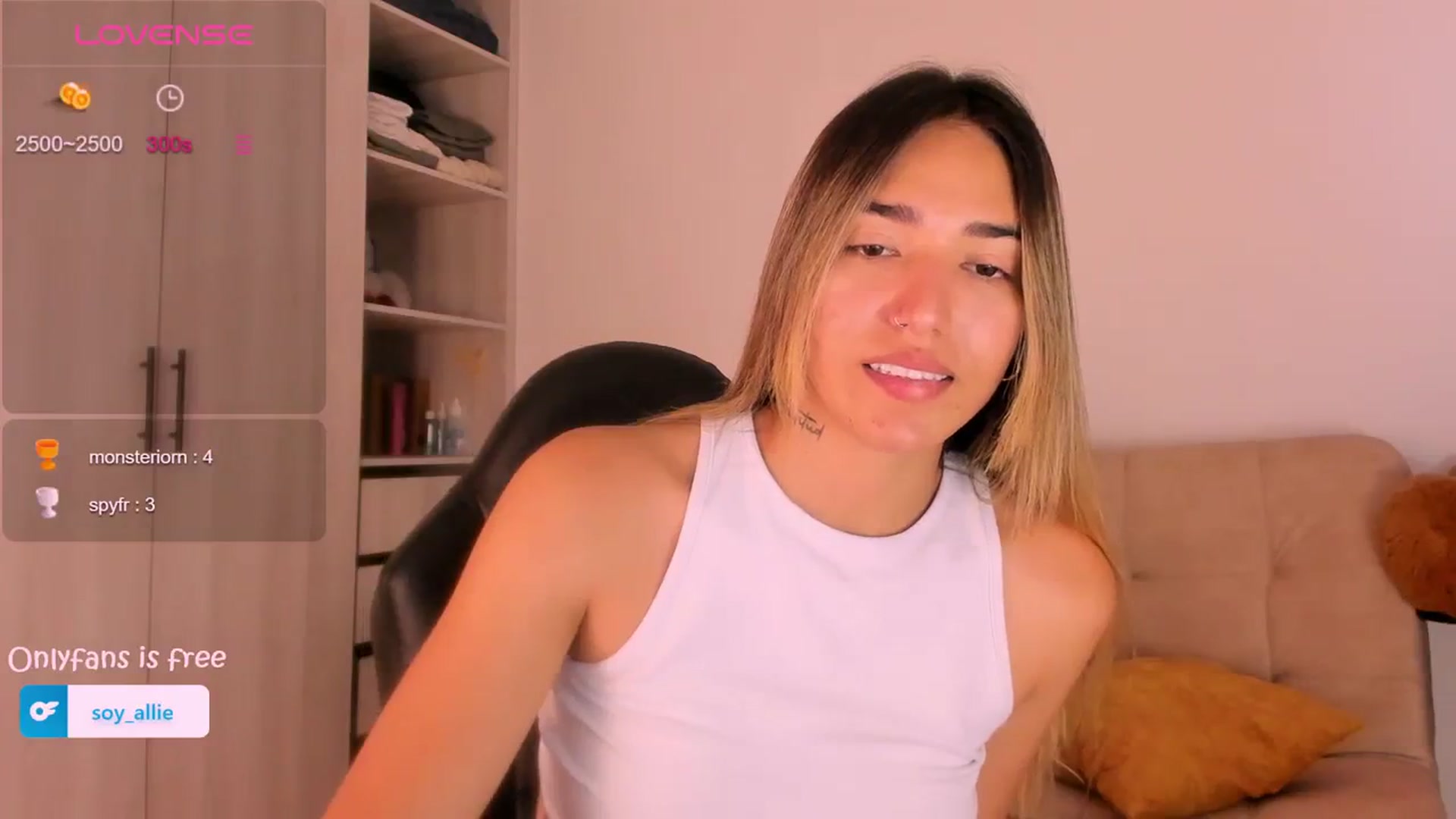 Gallery image thumbnail from Missbaby8's myfreecams stream on, 03/11/2024, 12:02 image 20 of 20