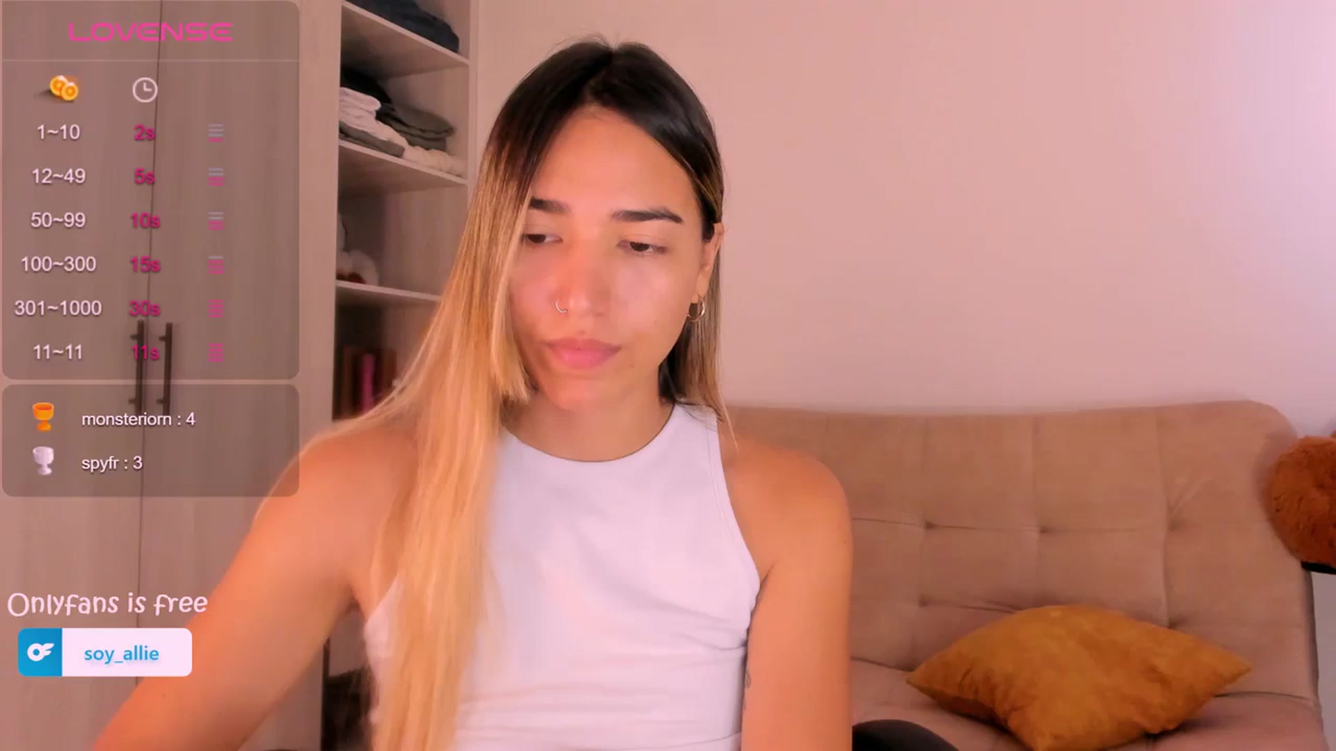 Gallery image thumbnail from Missbaby8's myfreecams stream on, 03/11/2024, 13:34 image 10 of 20
