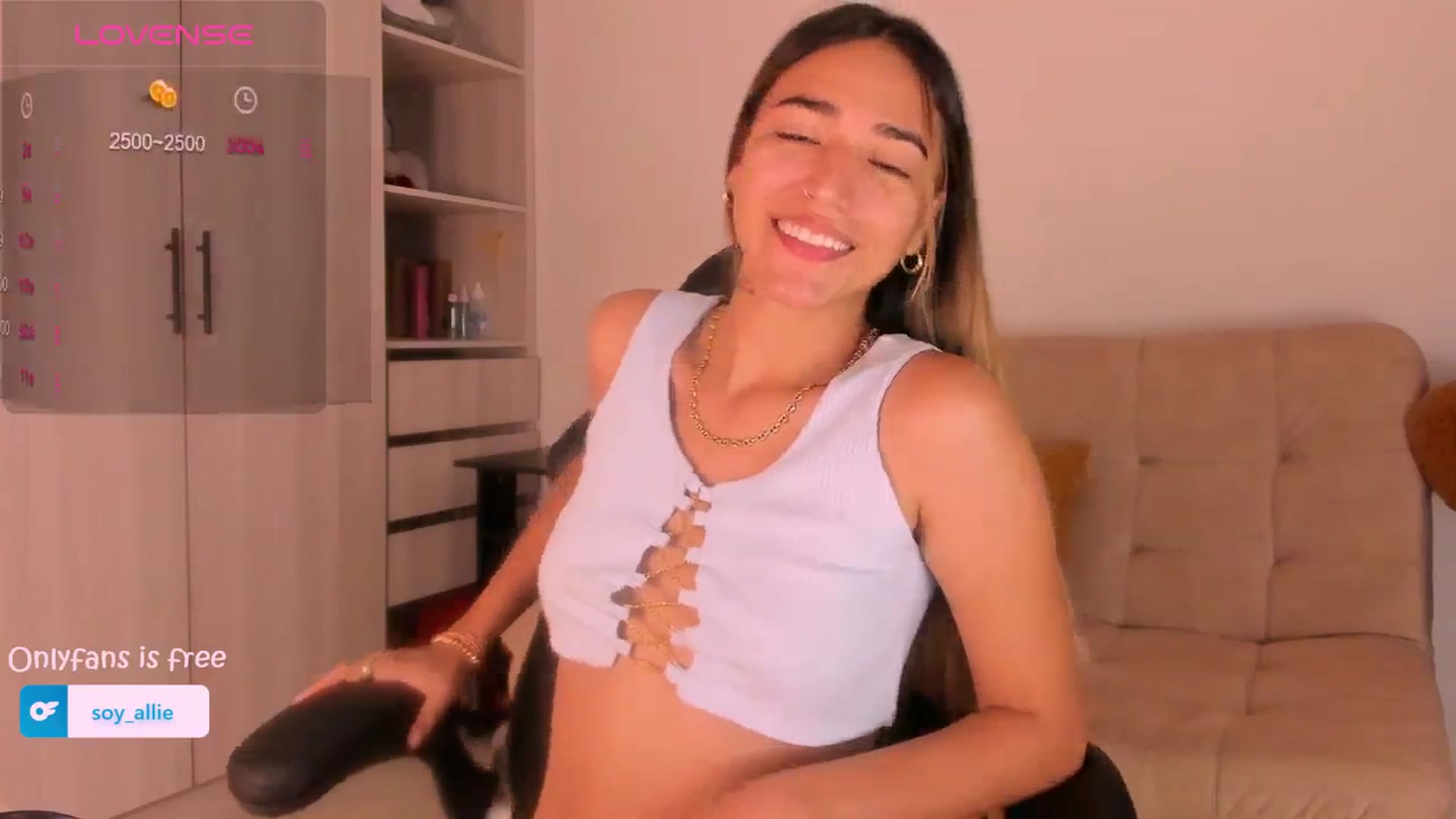 Gallery image thumbnail from Missbaby8's myfreecams stream on, 03/12/2024, 12:15 image 3 of 20
