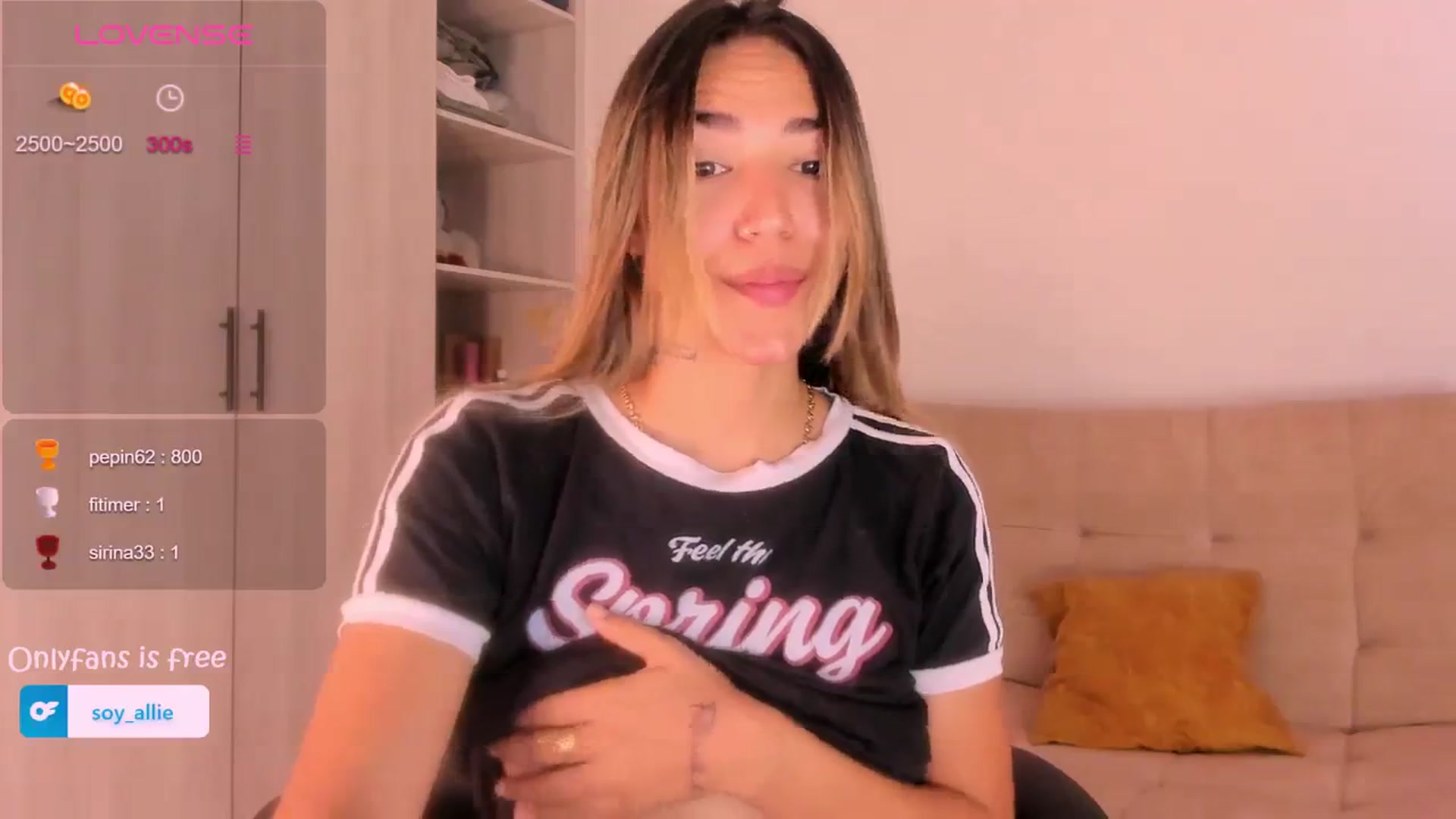 Gallery image thumbnail from Missbaby8's myfreecams stream on, 03/14/2024, 12:18 image 13 of 20
