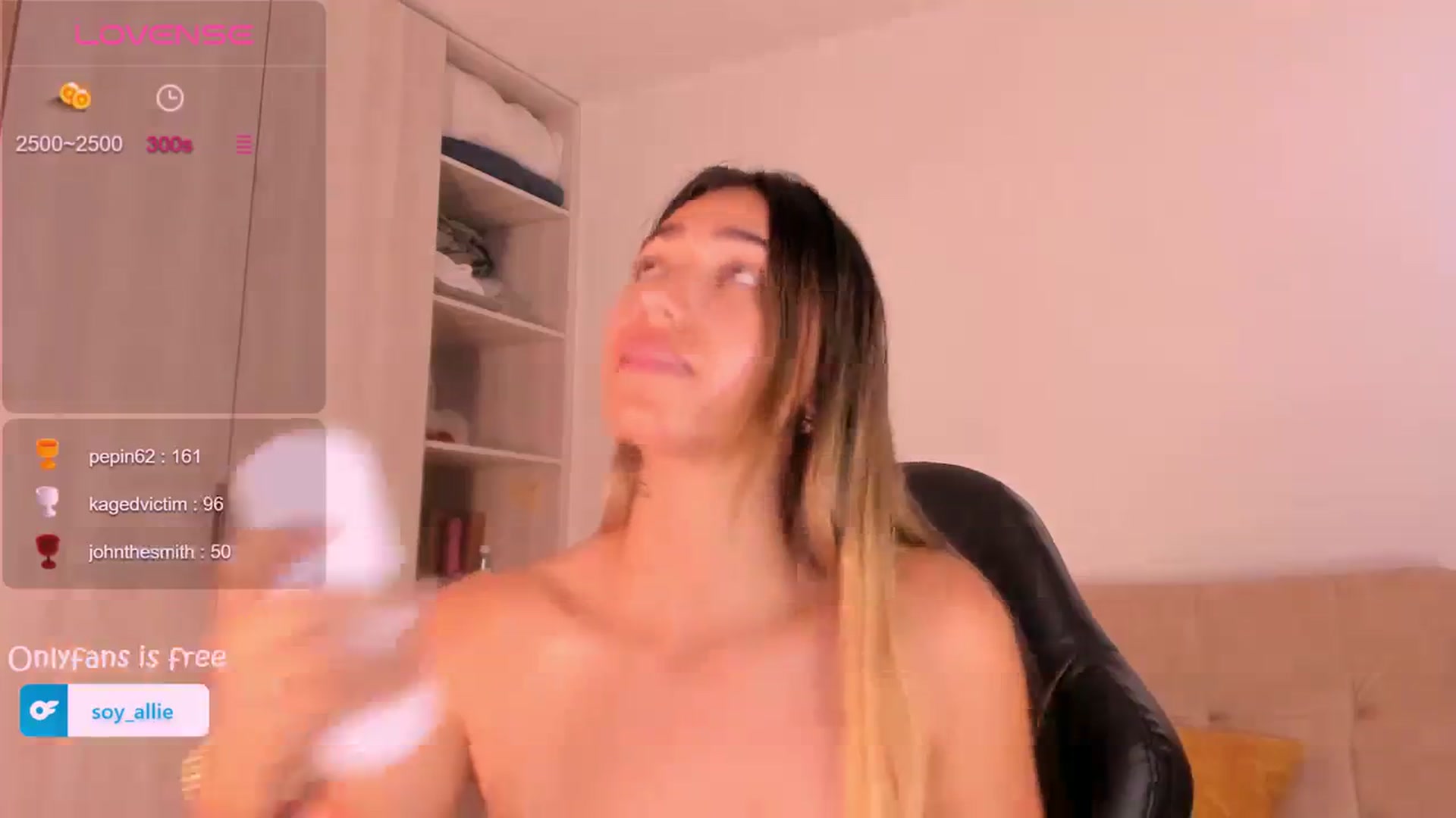 Gallery image thumbnail from Missbaby8's myfreecams stream on, 03/18/2024, 15:43 image 14 of 20