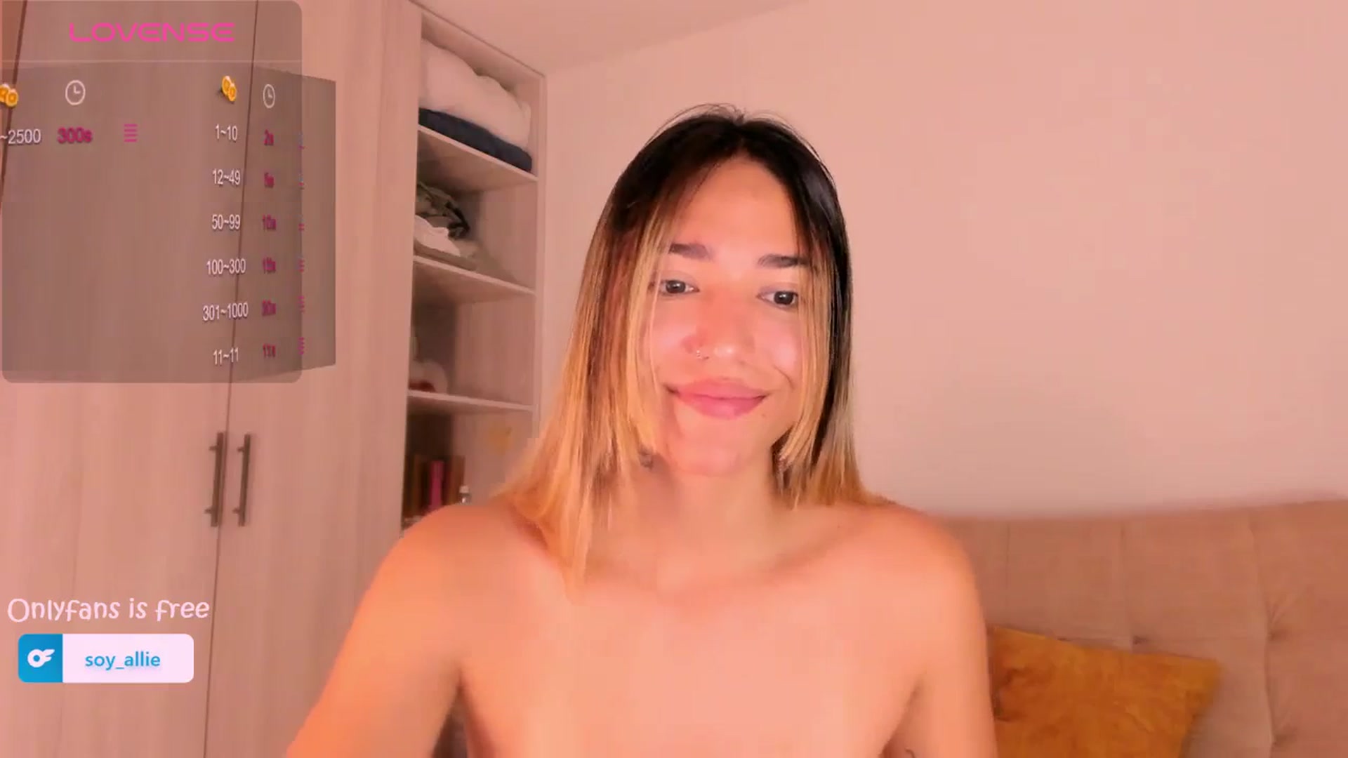 Gallery image thumbnail from Missbaby8's myfreecams stream on, 03/18/2024, 15:43 image 2 of 20