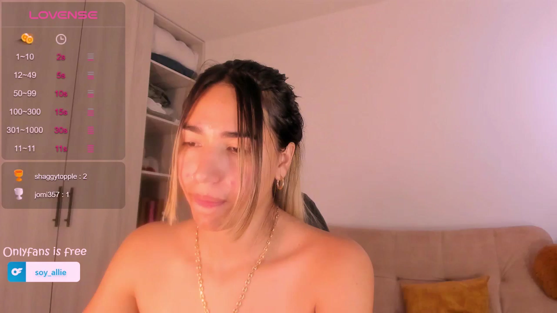 Gallery image thumbnail from Missbaby8's myfreecams stream on, 03/30/2024, 14:47 image 18 of 20