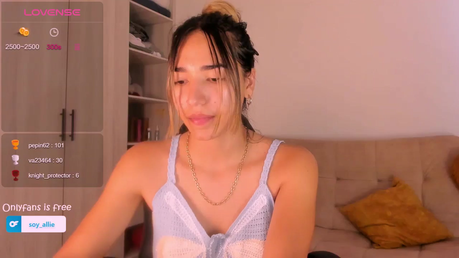 Gallery image thumbnail from Missbaby8's myfreecams stream on, 04/01/2024, 21:05 image 9 of 20