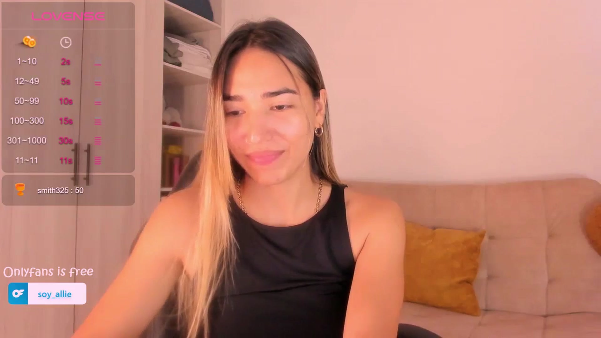 Gallery image thumbnail from Missbaby8's myfreecams stream on, 04/03/2024, 13:42 image 16 of 20