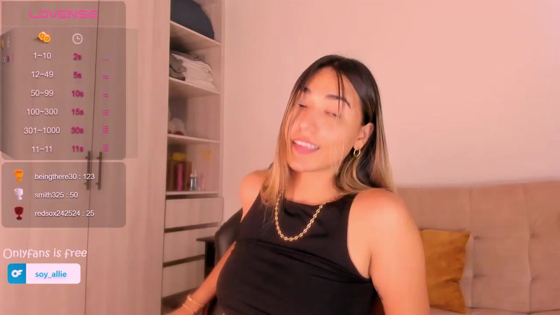 Gallery image thumbnail from Missbaby8's myfreecams stream on, 04/03/2024, 15:50 image 5 of 20