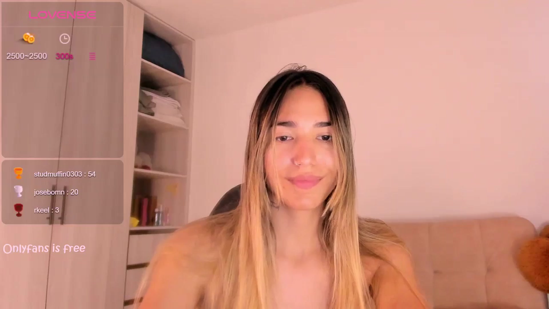 Gallery image thumbnail from Missbaby8's myfreecams stream on, 04/09/2024, 13:01 image 10 of 20