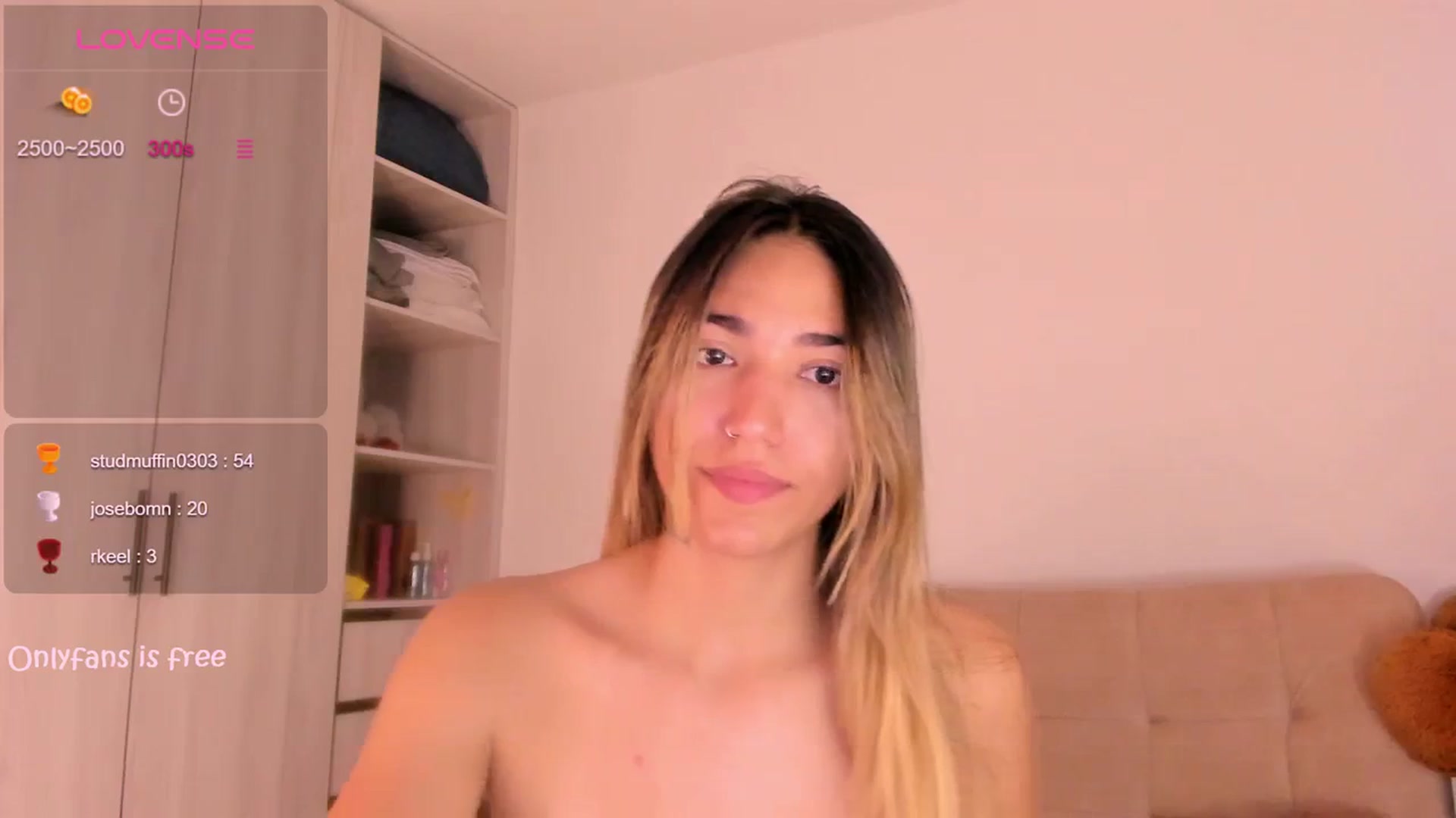 Gallery image thumbnail from Missbaby8's myfreecams stream on, 04/09/2024, 13:01 image 9 of 20