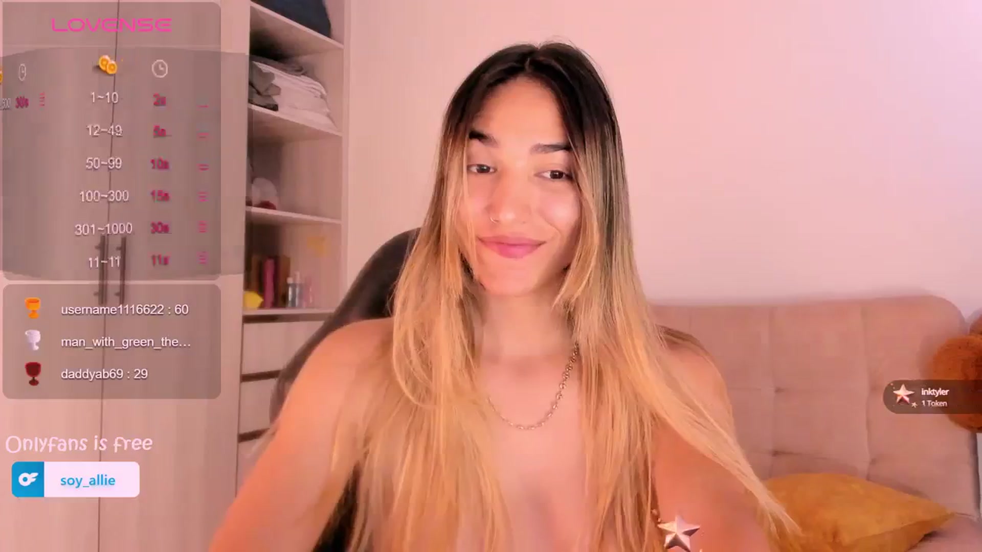 Gallery image thumbnail from Missbaby8's myfreecams stream on, 04/10/2024, 18:06 image 16 of 20