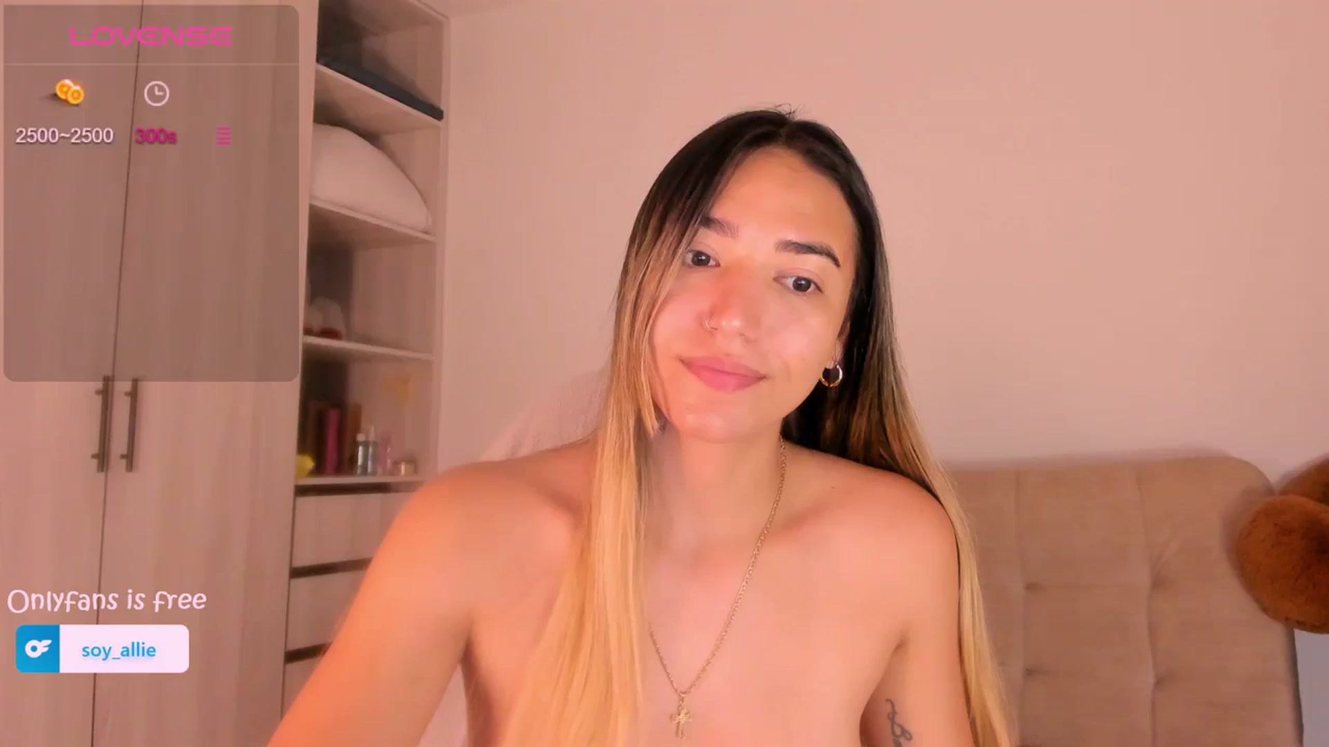 Gallery image thumbnail from Missbaby8's myfreecams stream on, 04/22/2024, 12:04 image 1 of 20