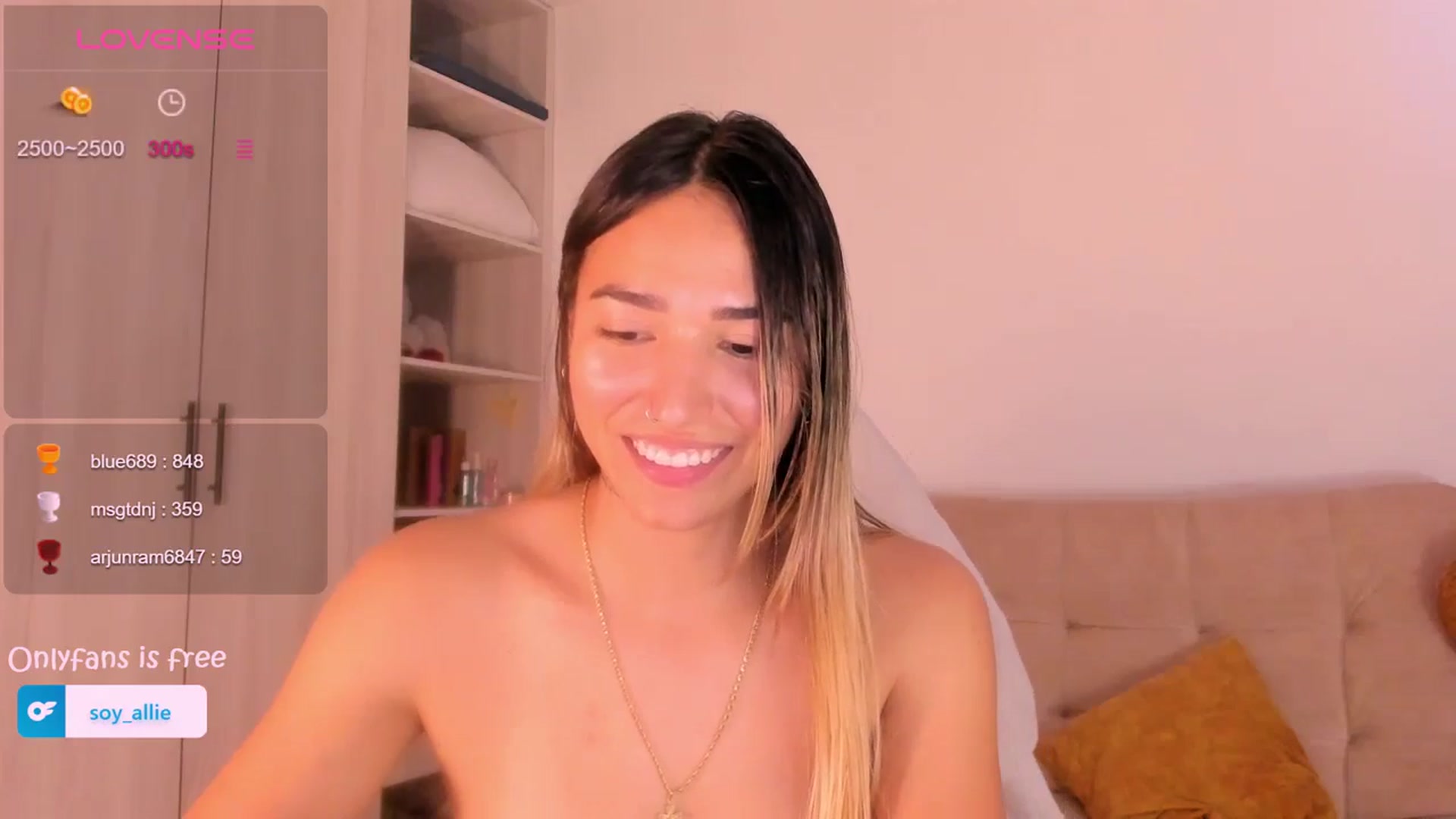 Gallery image thumbnail from Missbaby8's myfreecams stream on, 04/22/2024, 17:02 image 17 of 20