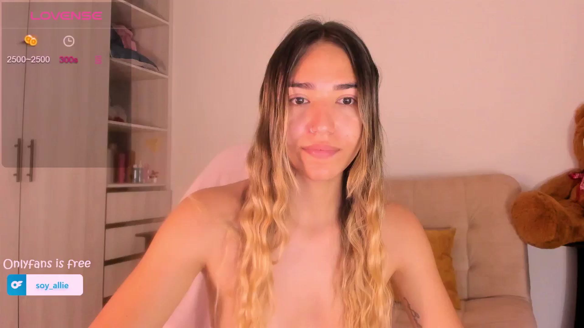 Gallery image thumbnail from Missbaby8's myfreecams stream on, 05/07/2024, 11:34 image 1 of 20