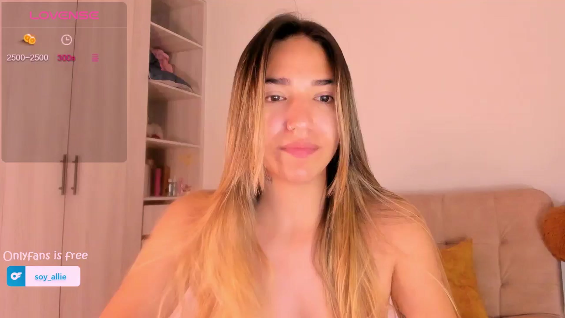 Gallery image thumbnail from Missbaby8's myfreecams stream on, 05/09/2024, 15:28 image 1 of 20