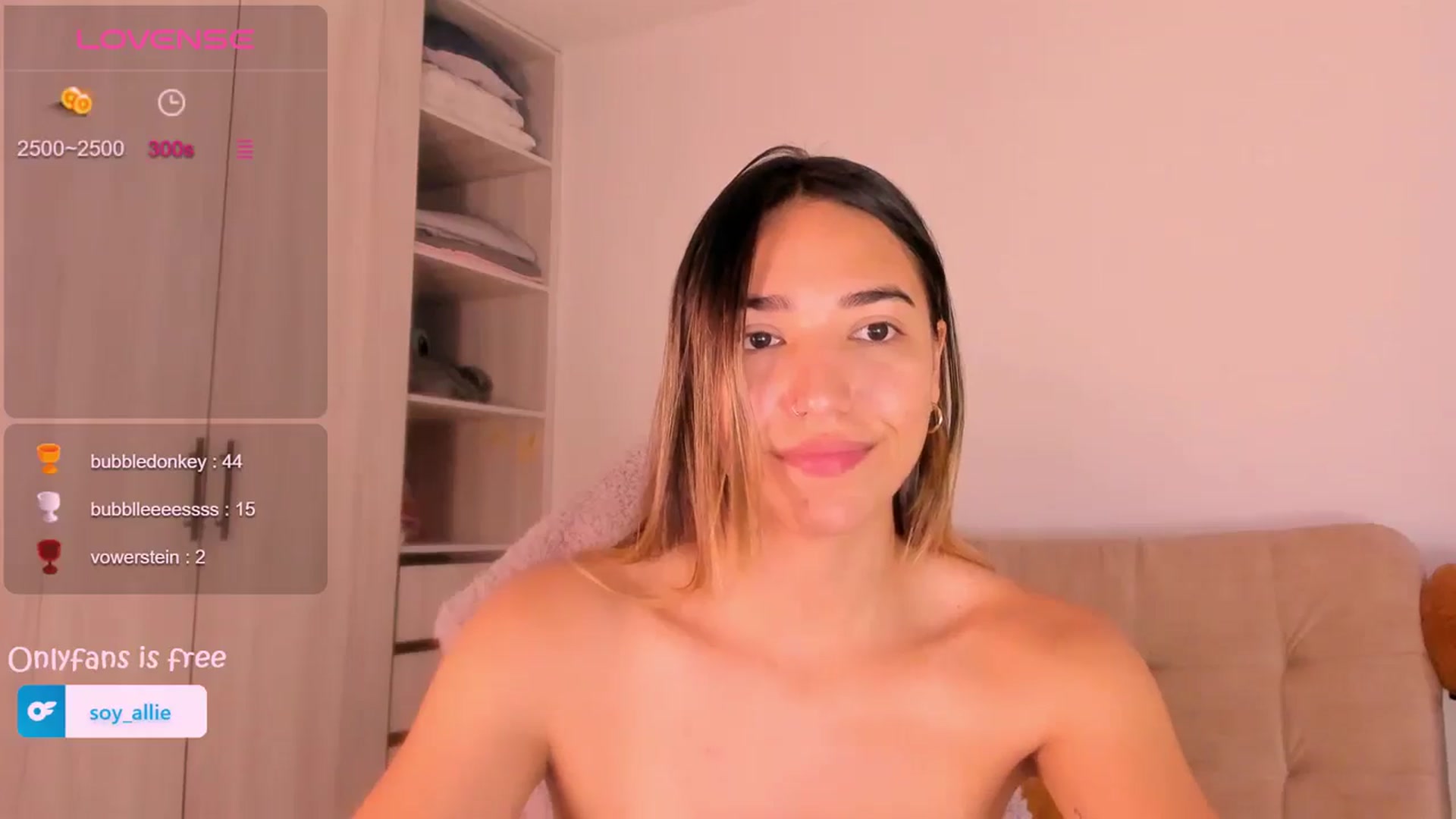 Gallery image thumbnail from Missbaby8's myfreecams stream on, 05/21/2024, 14:13 image 10 of 20