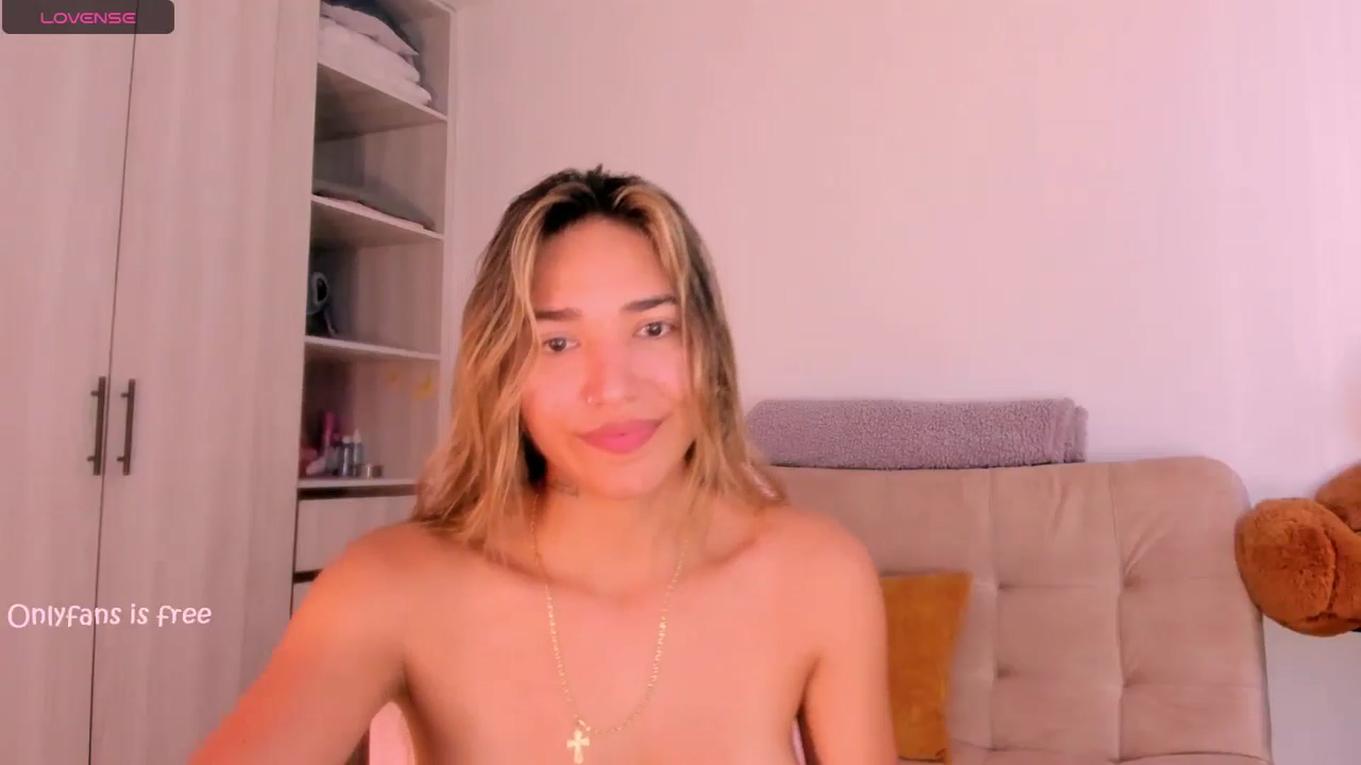 Gallery image thumbnail from Missbaby8's myfreecams stream on, 07/03/2024, 12:17 image 3 of 20