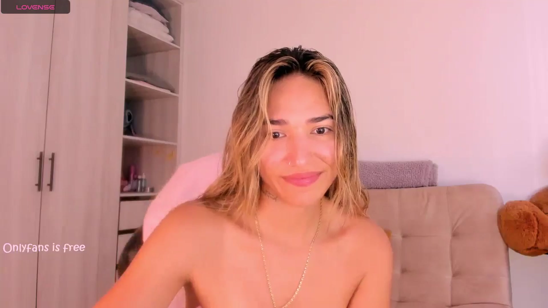 Gallery image thumbnail from Missbaby8's myfreecams stream on, 07/03/2024, 12:17 image 4 of 20