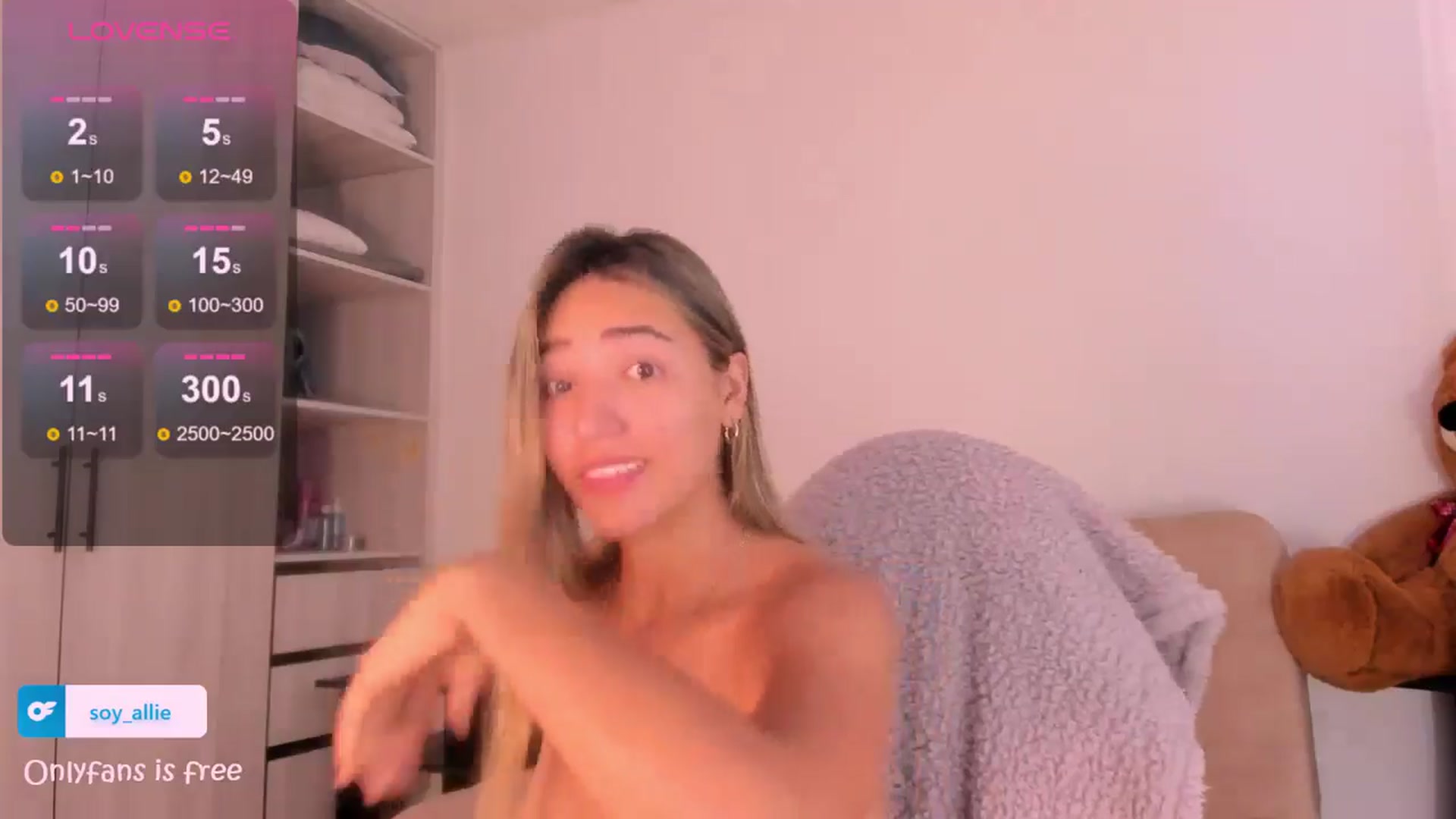 Gallery image thumbnail from Missbaby8's myfreecams stream on, 07/08/2024, 13:33 image 3 of 20