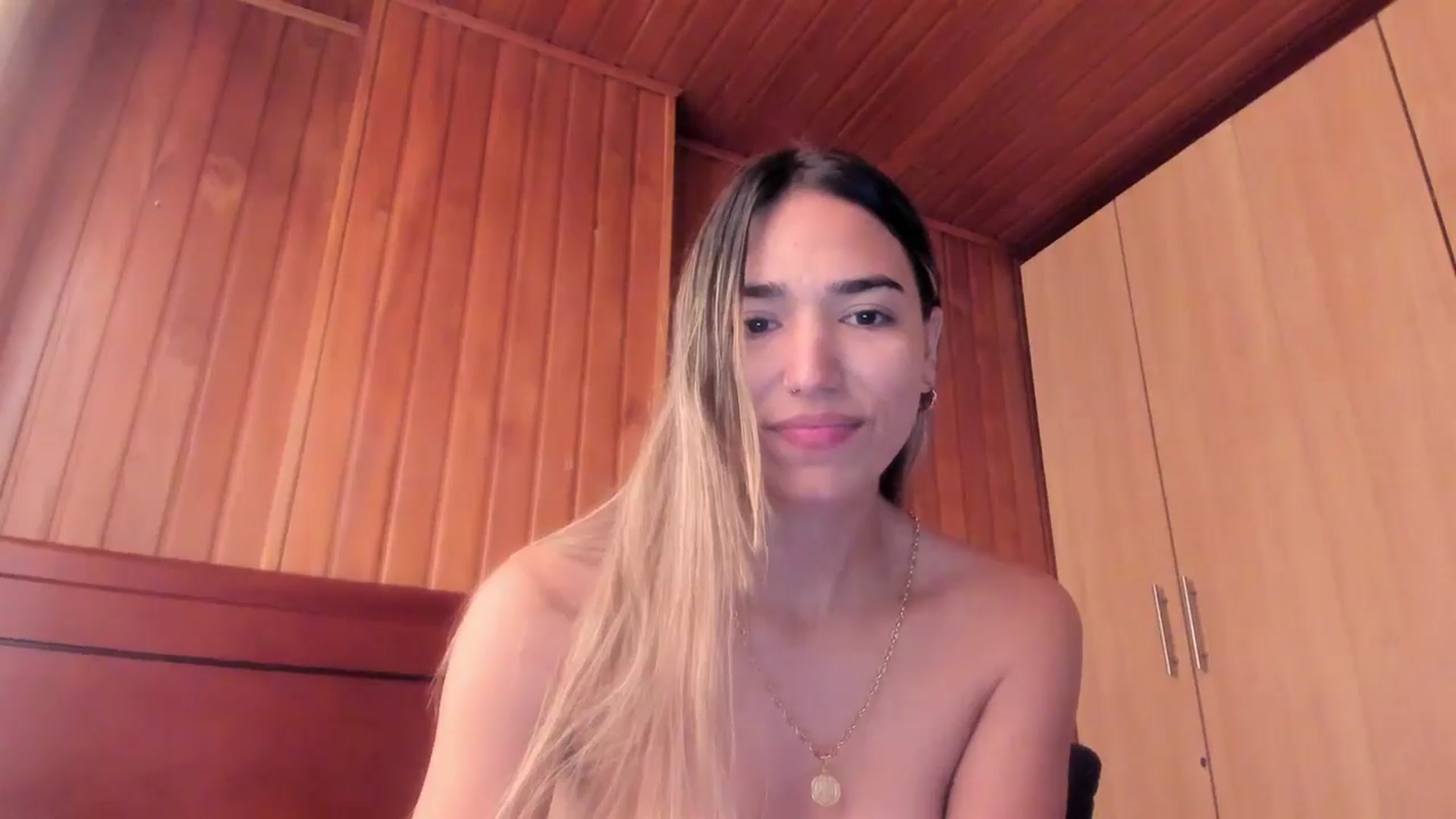 Gallery image thumbnail from Missbaby8's myfreecams stream on, 12/17/2024, 13:07 image 19 of 20