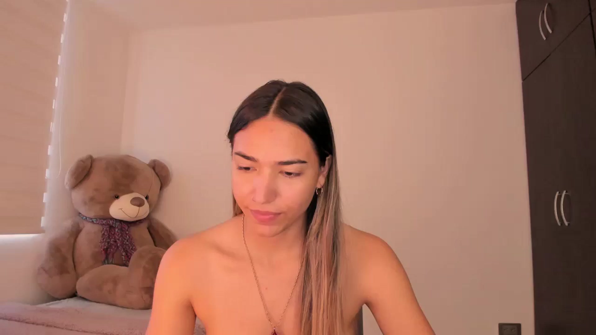 Gallery image thumbnail from Missbaby8's myfreecams stream on, 01/13/2025, 13:02 image 13 of 20