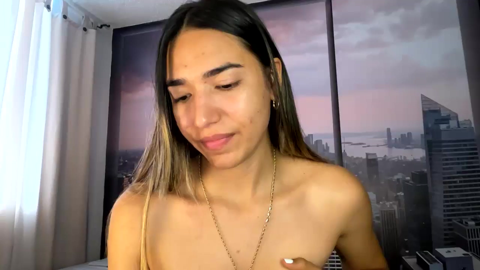 Gallery image thumbnail from Missbaby8's myfreecams stream on, 03/10/2025, 13:45 image 14 of 20