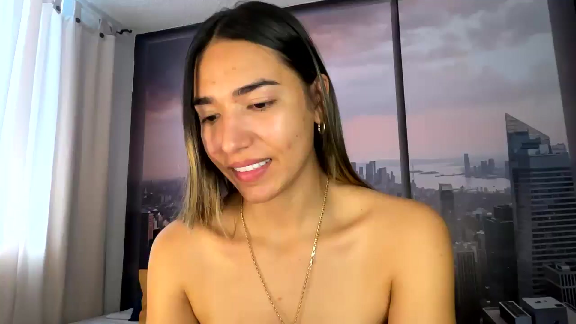 Gallery image thumbnail from Missbaby8's myfreecams stream on, 03/10/2025, 13:45 image 13 of 20