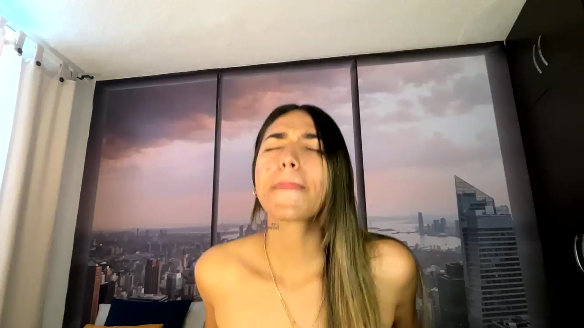Gallery image thumbnail from Missbaby8's myfreecams stream on, 03/10/2025, 13:45 image 3 of 20