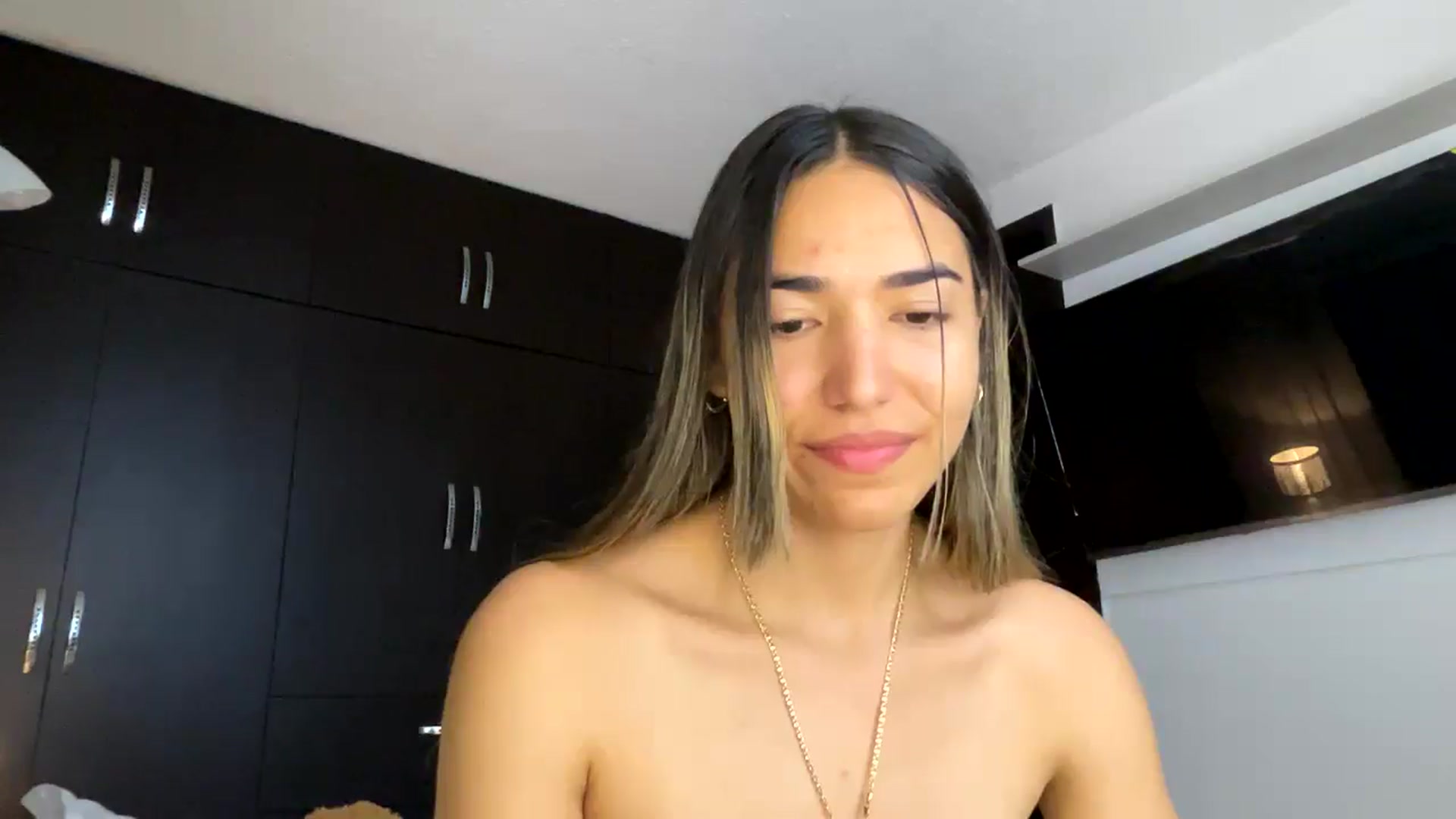 Gallery image thumbnail from Missbaby8's myfreecams stream on, 03/14/2025, 13:39 image 7 of 20