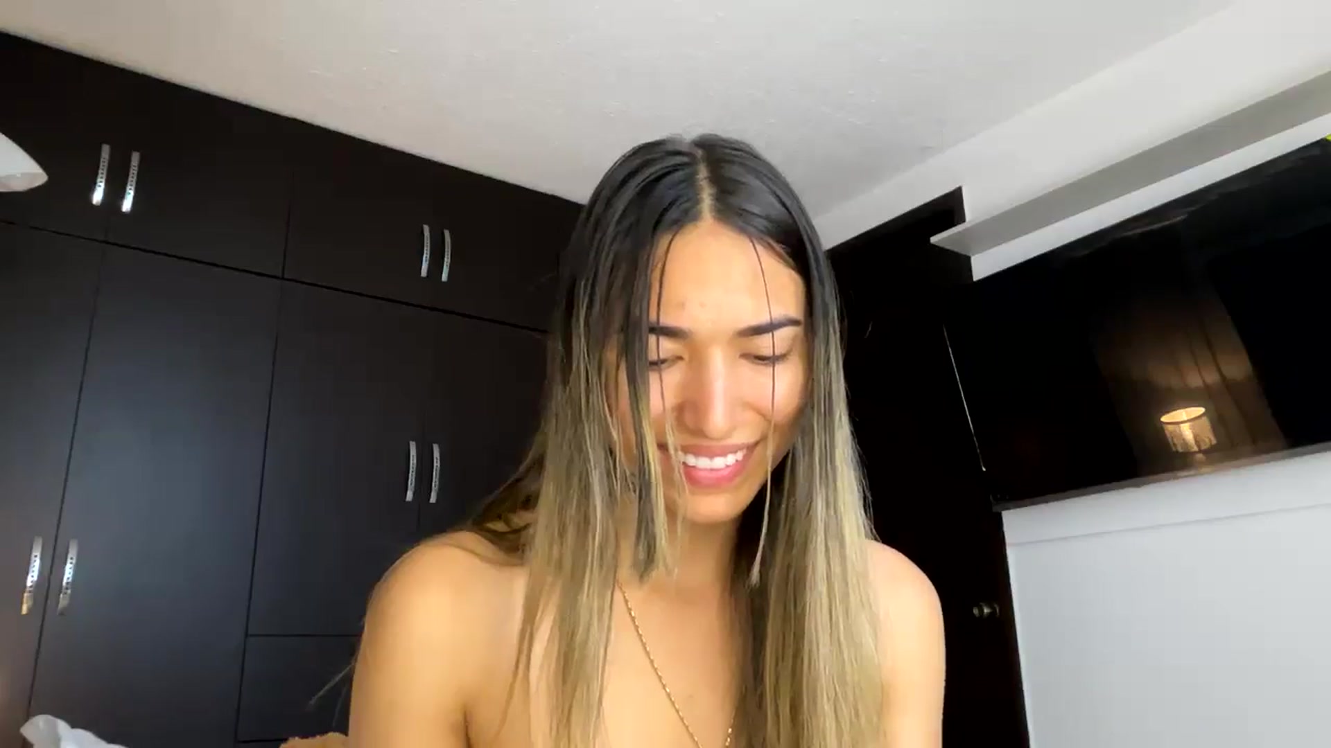Gallery image thumbnail from Missbaby8's myfreecams stream on, 03/14/2025, 13:39 image 9 of 20