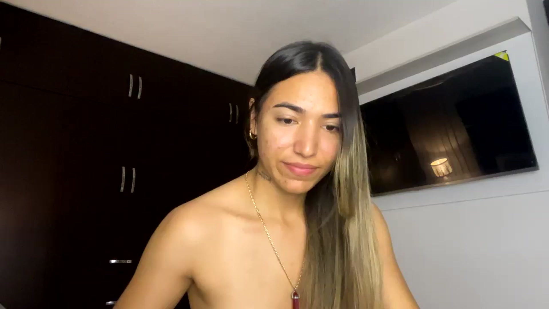 Gallery image thumbnail from Missbaby8's myfreecams stream on, 03/17/2025, 13:41 image 17 of 20