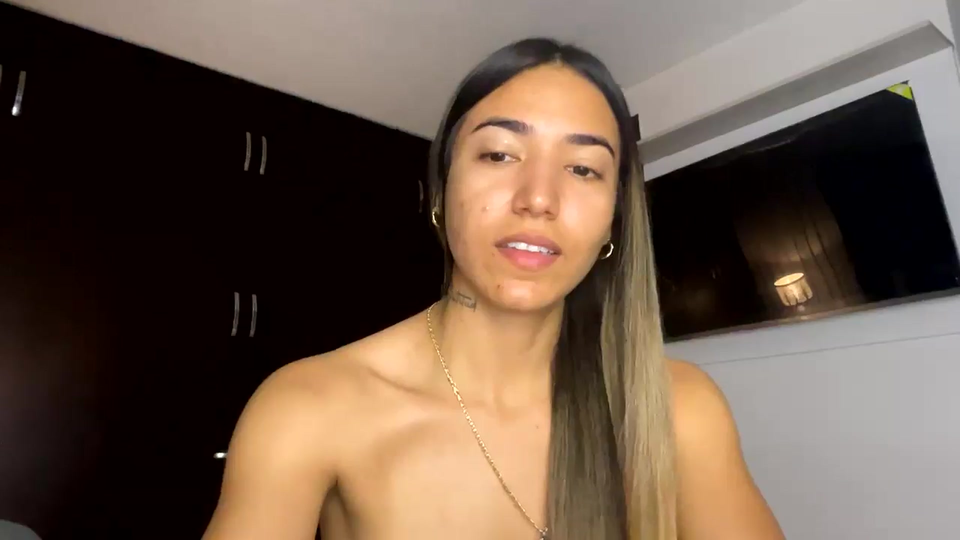 Gallery image thumbnail from Missbaby8's myfreecams stream on, 03/17/2025, 13:41 image 5 of 20