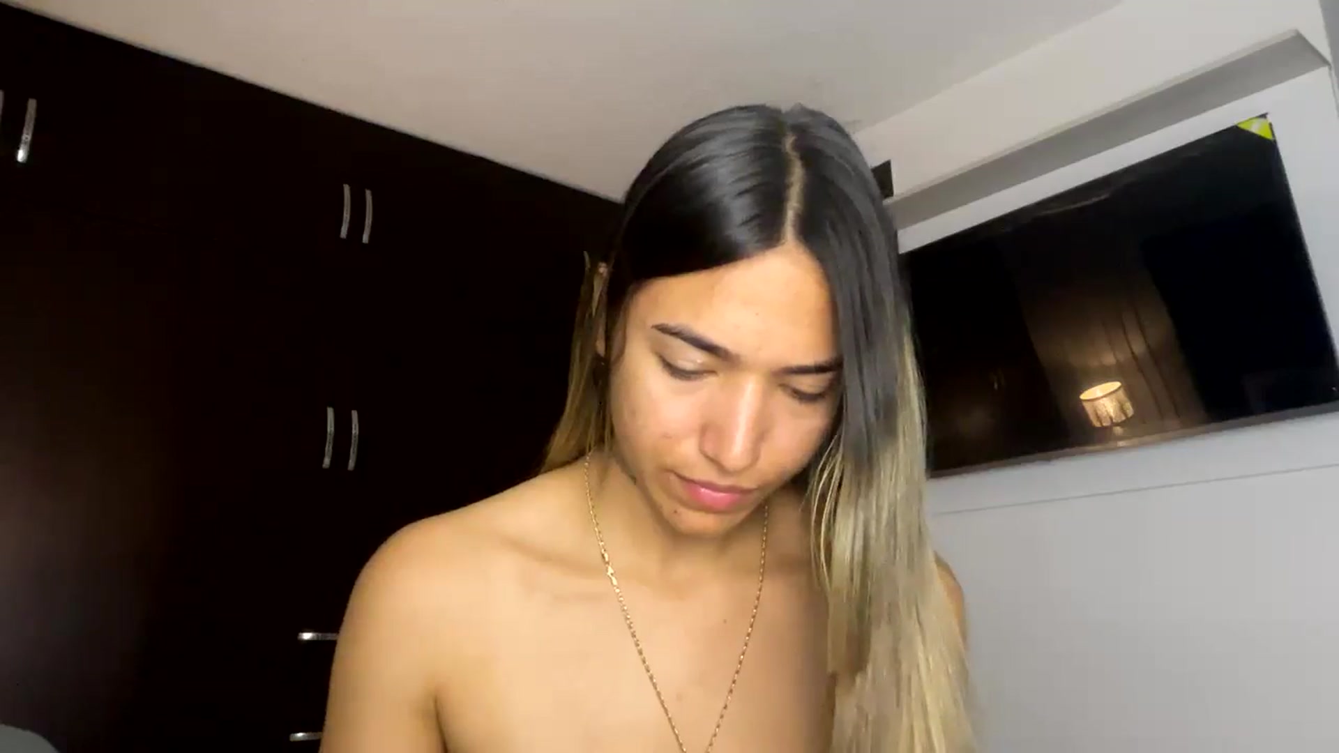Gallery image thumbnail from Missbaby8's myfreecams stream on, 03/17/2025, 13:41 image 10 of 20