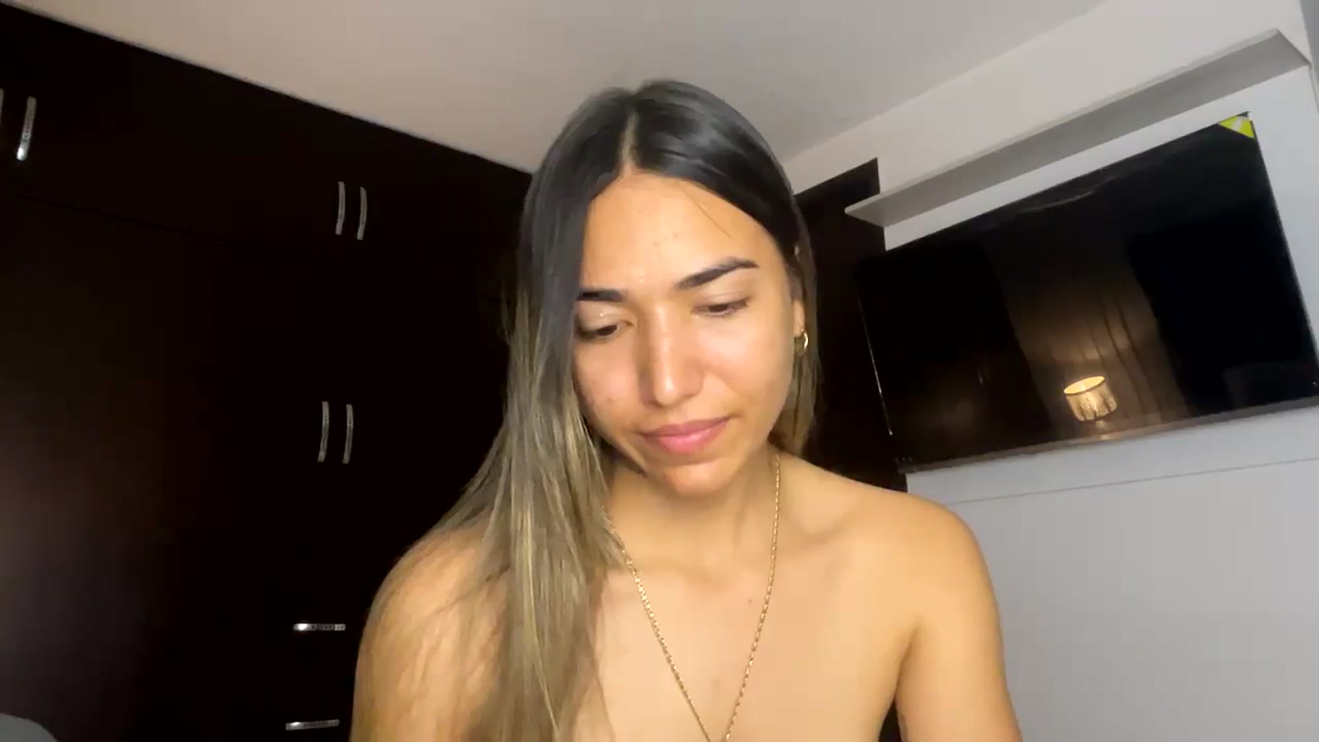 Gallery image thumbnail from Missbaby8's myfreecams stream on, 03/17/2025, 13:41 image 16 of 20