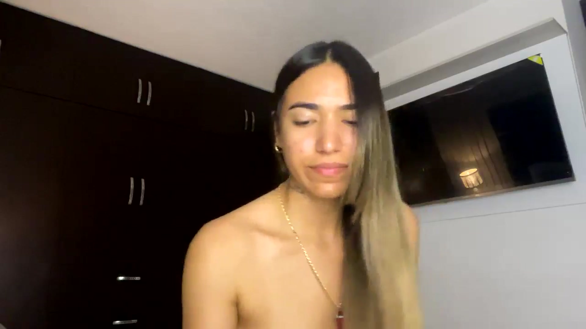 Gallery image thumbnail from Missbaby8's myfreecams stream on, 03/17/2025, 13:41 image 18 of 20