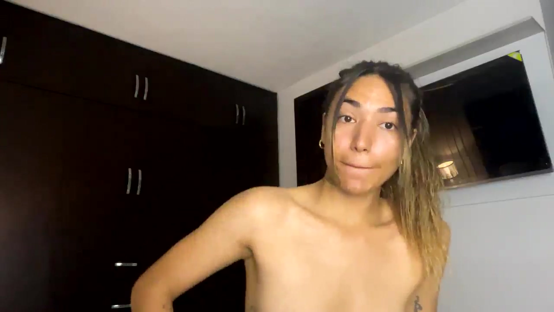 Gallery image thumbnail from Missbaby8's myfreecams stream on, 03/18/2025, 13:09 image 18 of 20