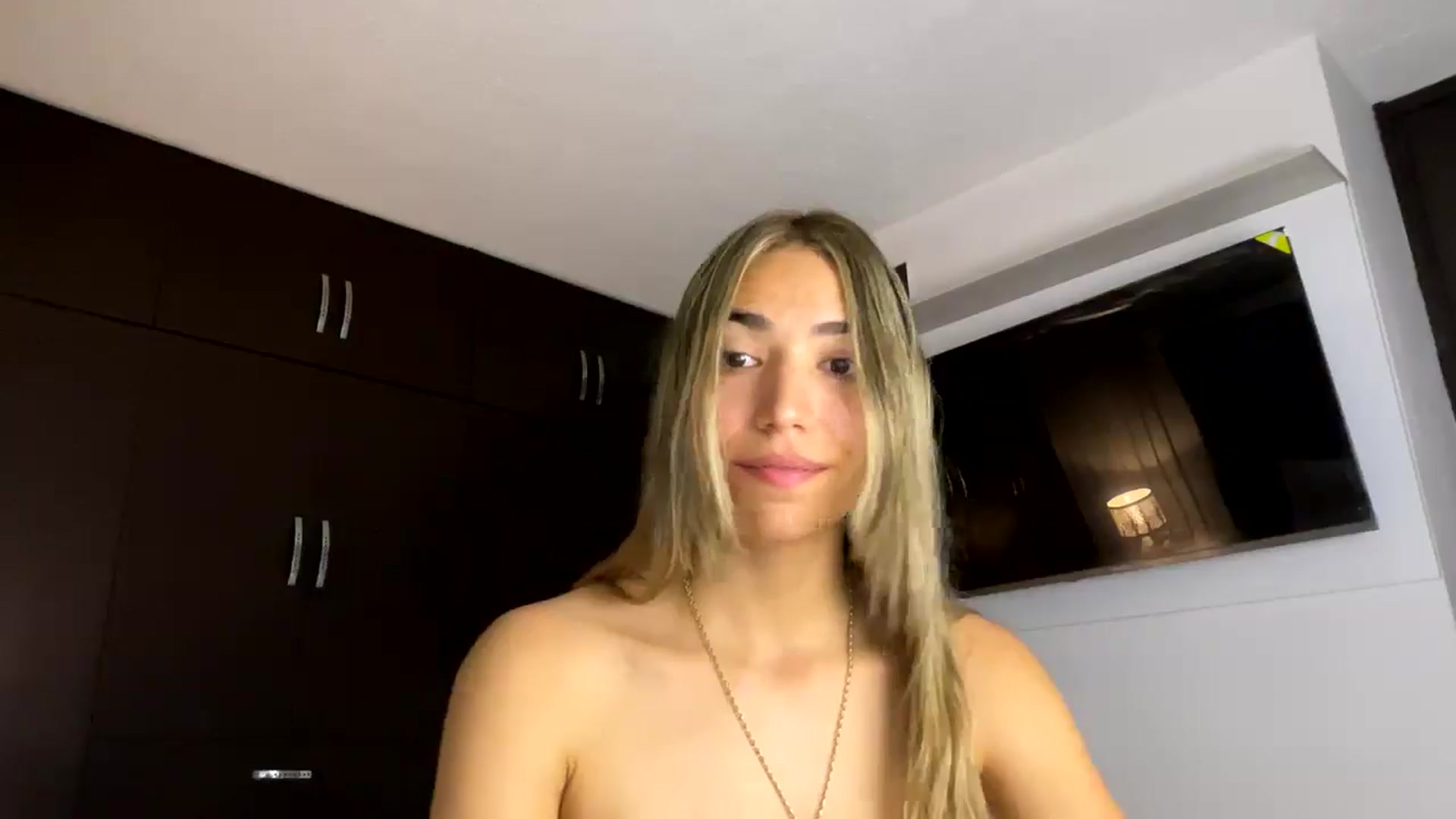 Gallery image thumbnail from Missbaby8's myfreecams stream on, 03/25/2025, 12:21 image 9 of 20