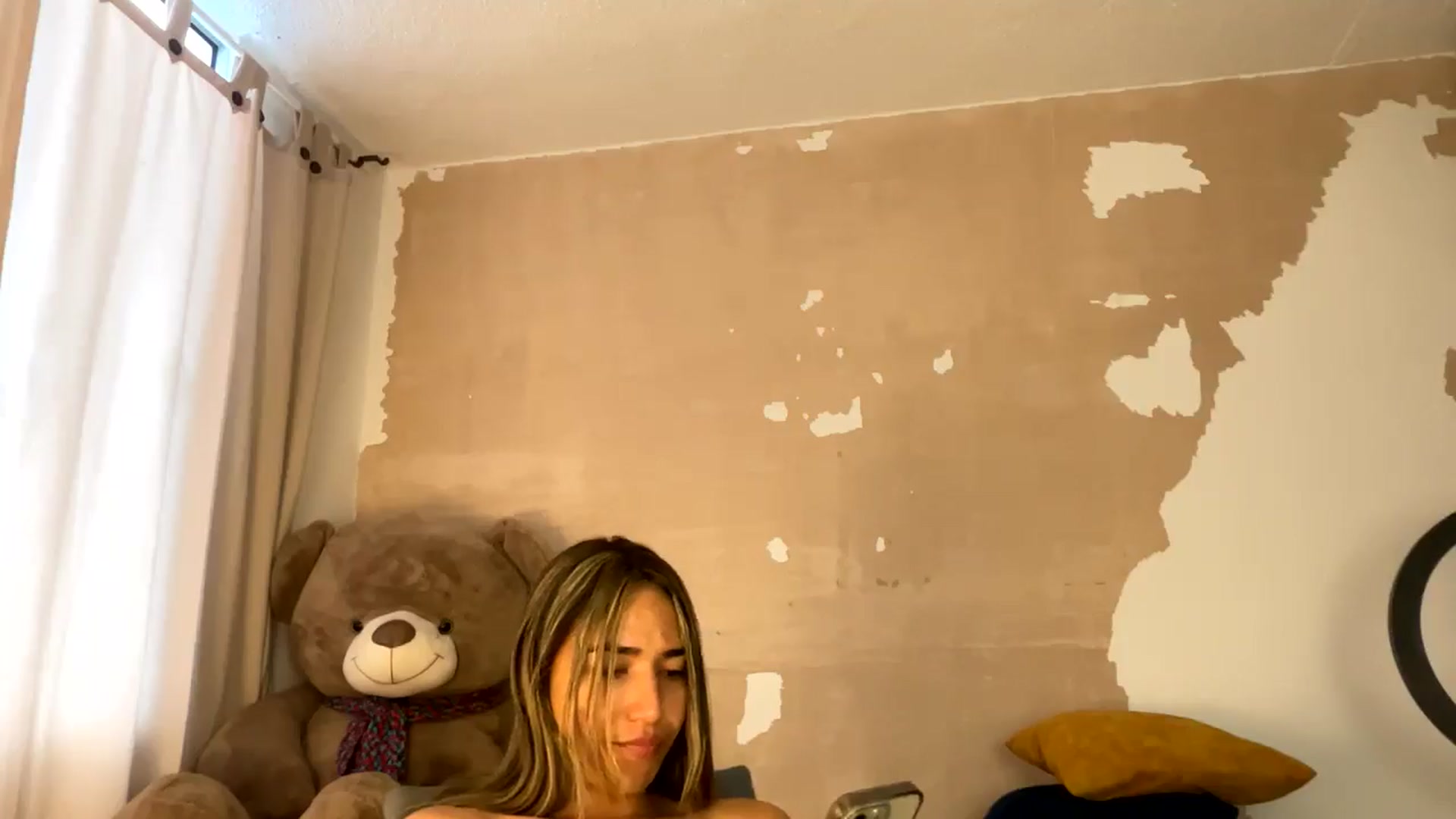 Gallery image thumbnail from Missbaby8's myfreecams stream on, 03/28/2025, 12:03 image 7 of 20