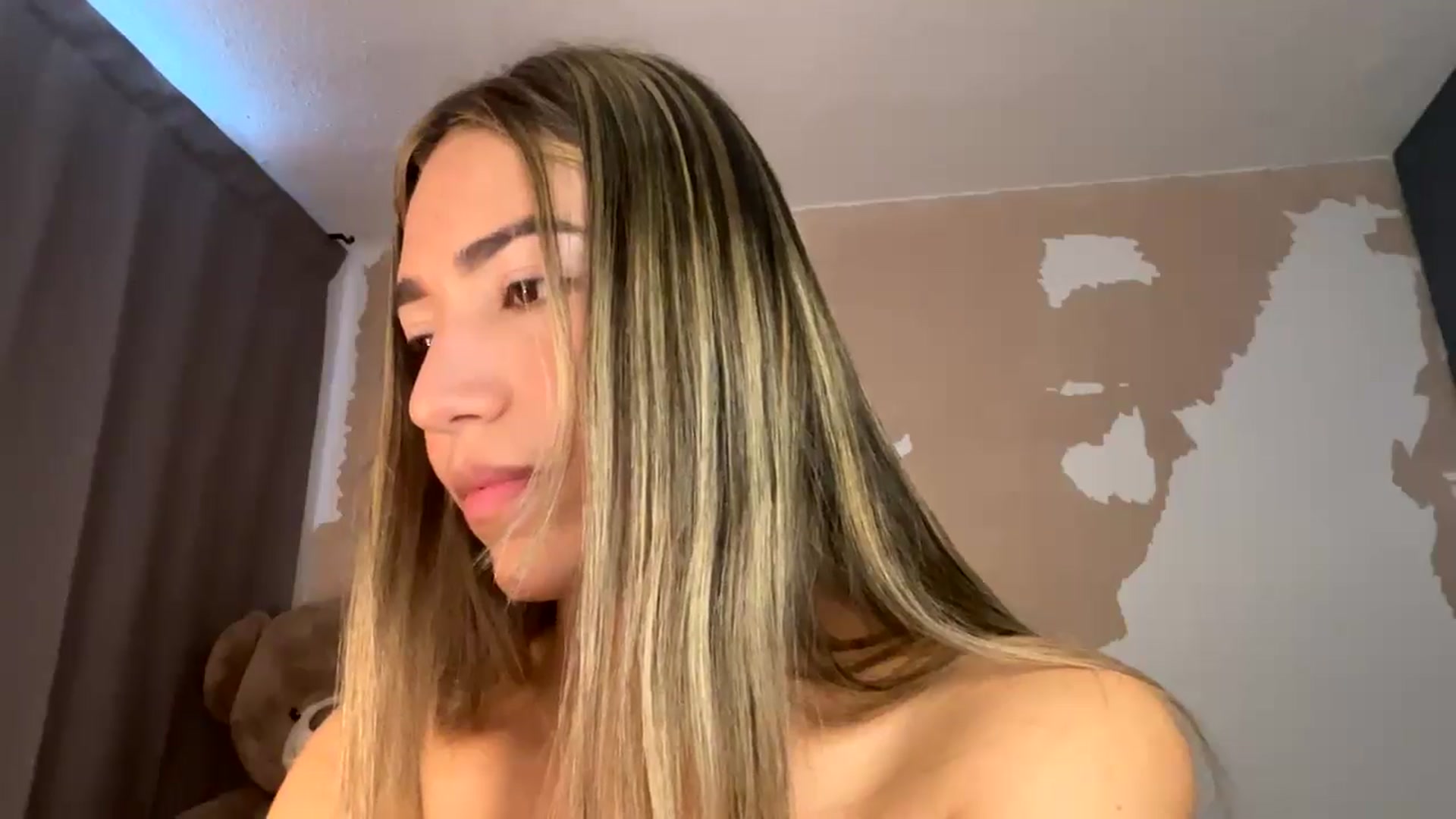 Gallery image thumbnail from Missbaby8's myfreecams stream on, 04/03/2025, 13:58 image 17 of 20