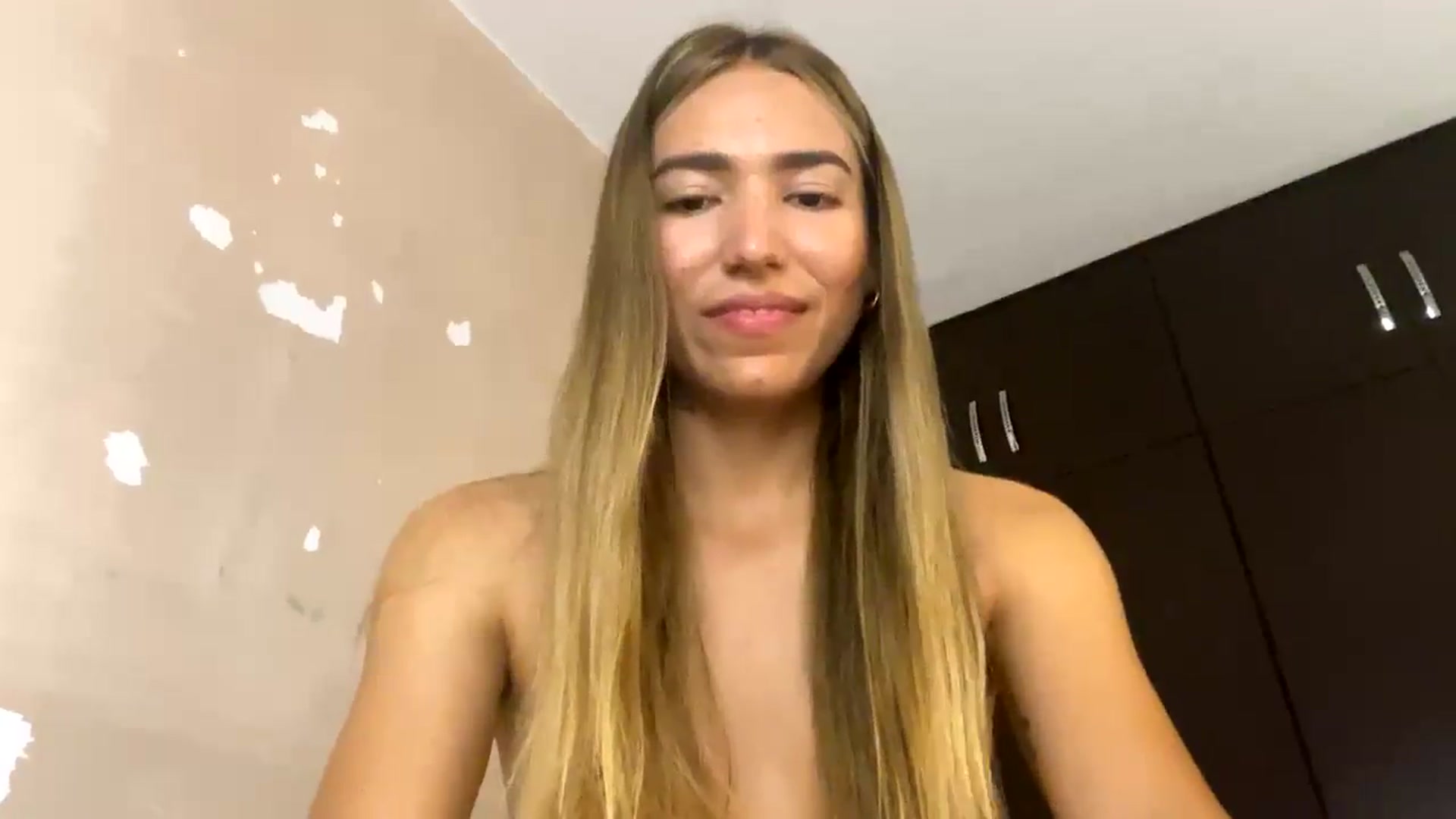 Gallery image thumbnail from Missbaby8's myfreecams stream on, 04/03/2025, 13:58 image 13 of 20