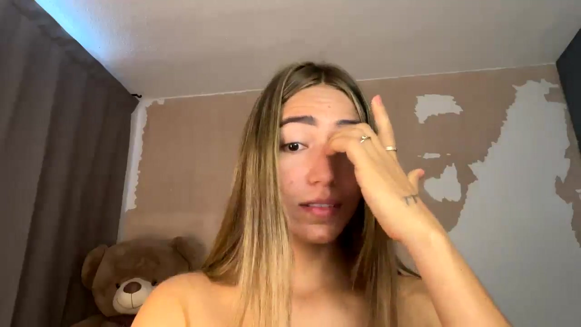 Gallery image thumbnail from Missbaby8's myfreecams stream on, 04/03/2025, 13:58 image 16 of 20