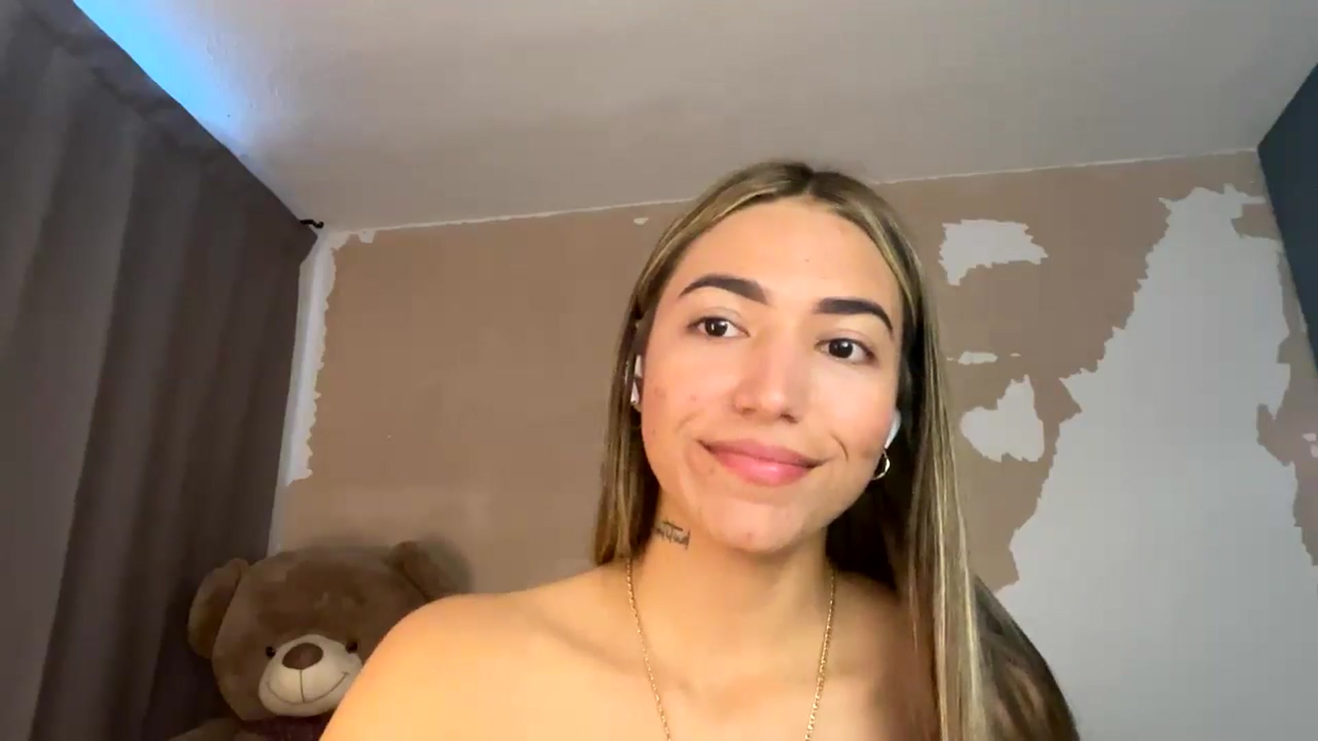 Gallery image thumbnail from Missbaby8's myfreecams stream on, 04/04/2025, 13:57 image 7 of 20