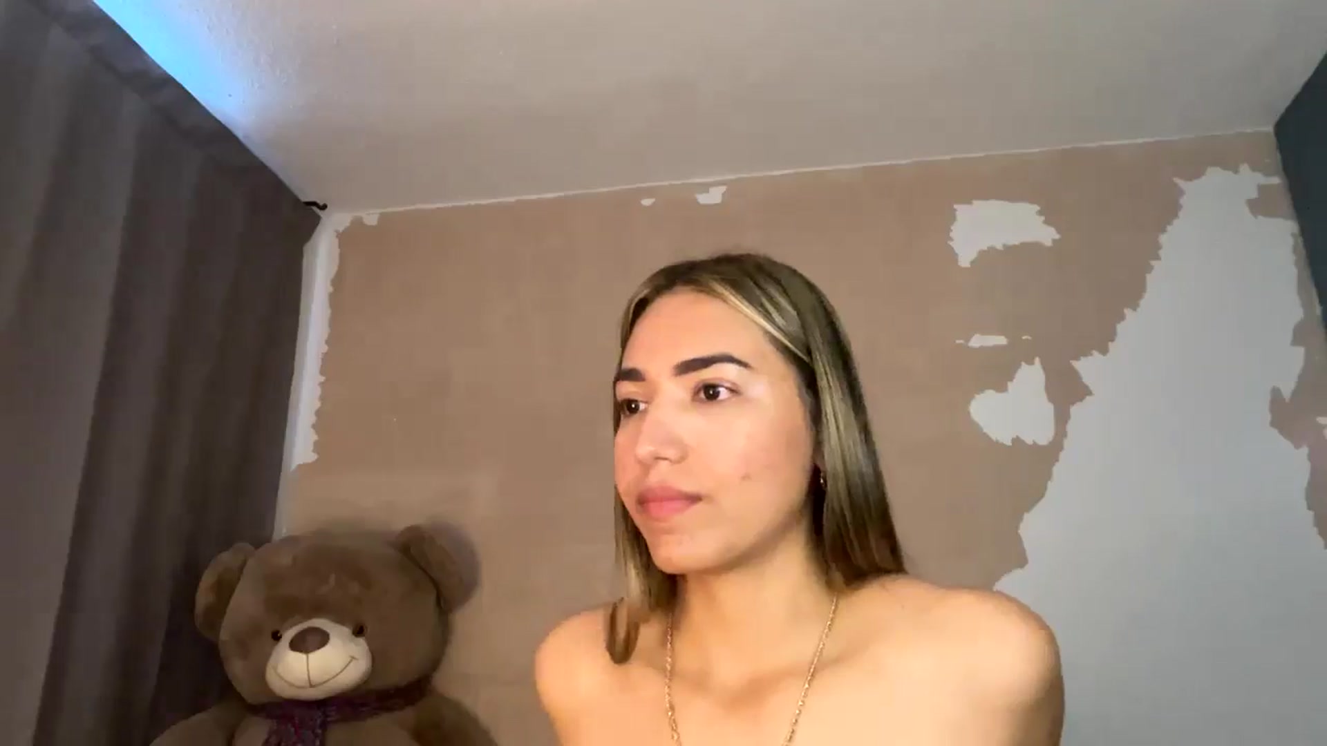 Gallery image thumbnail from Missbaby8's myfreecams stream on, 04/04/2025, 13:57 image 17 of 20