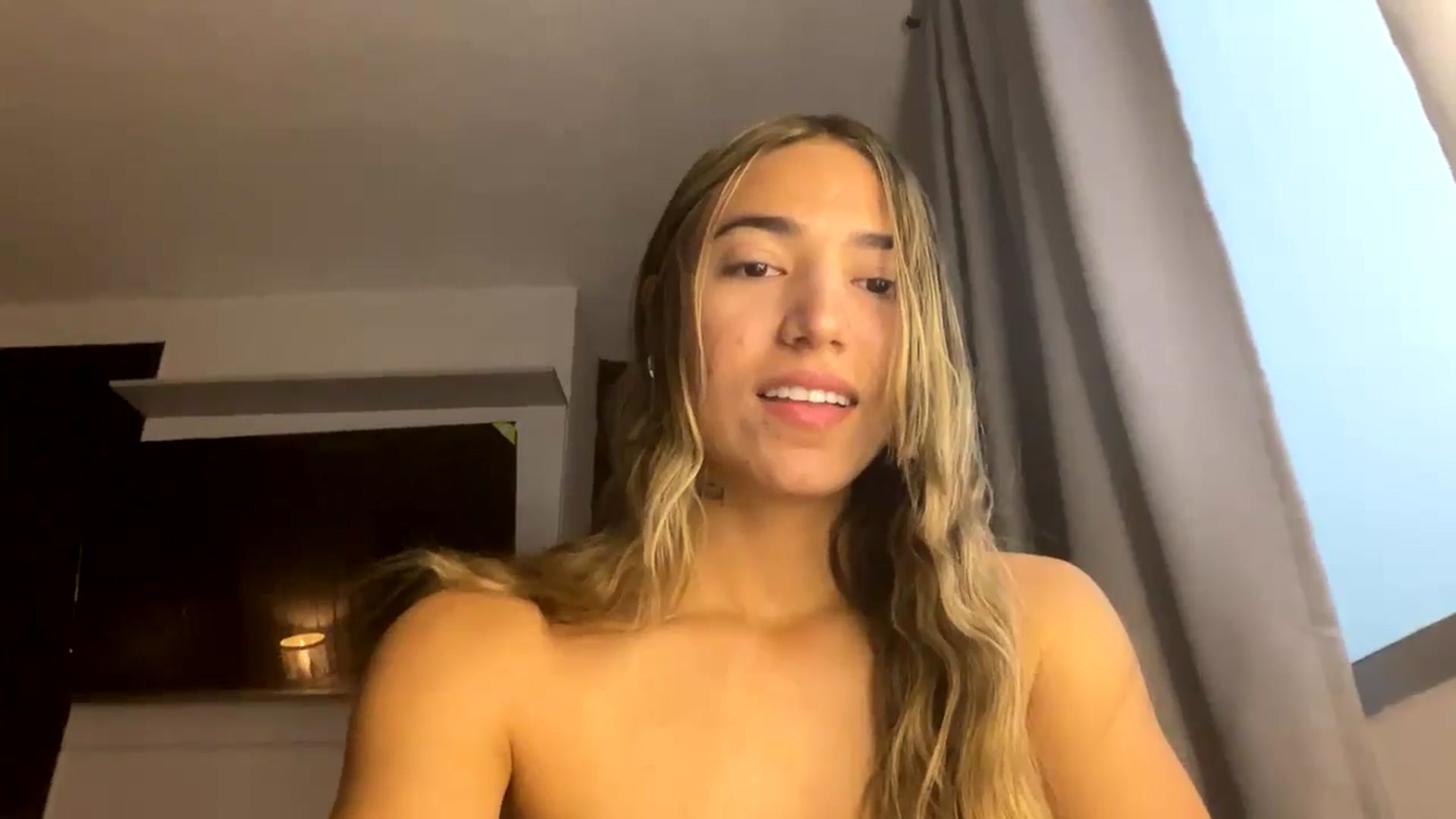 Gallery image thumbnail from Missbaby8's myfreecams stream on, 04/07/2025, 11:25 image 6 of 20