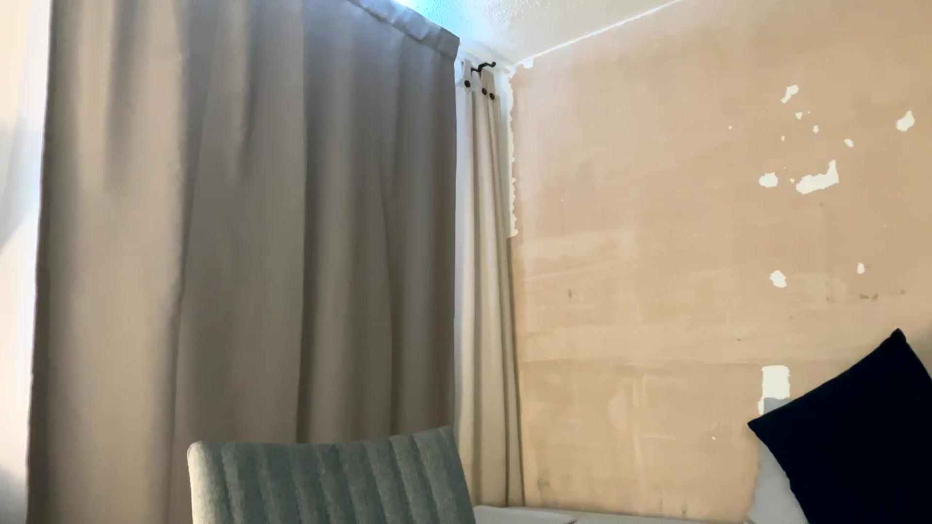 Gallery image thumbnail from Missbaby8's myfreecams stream on, 04/16/2025, 12:57 image 16 of 20