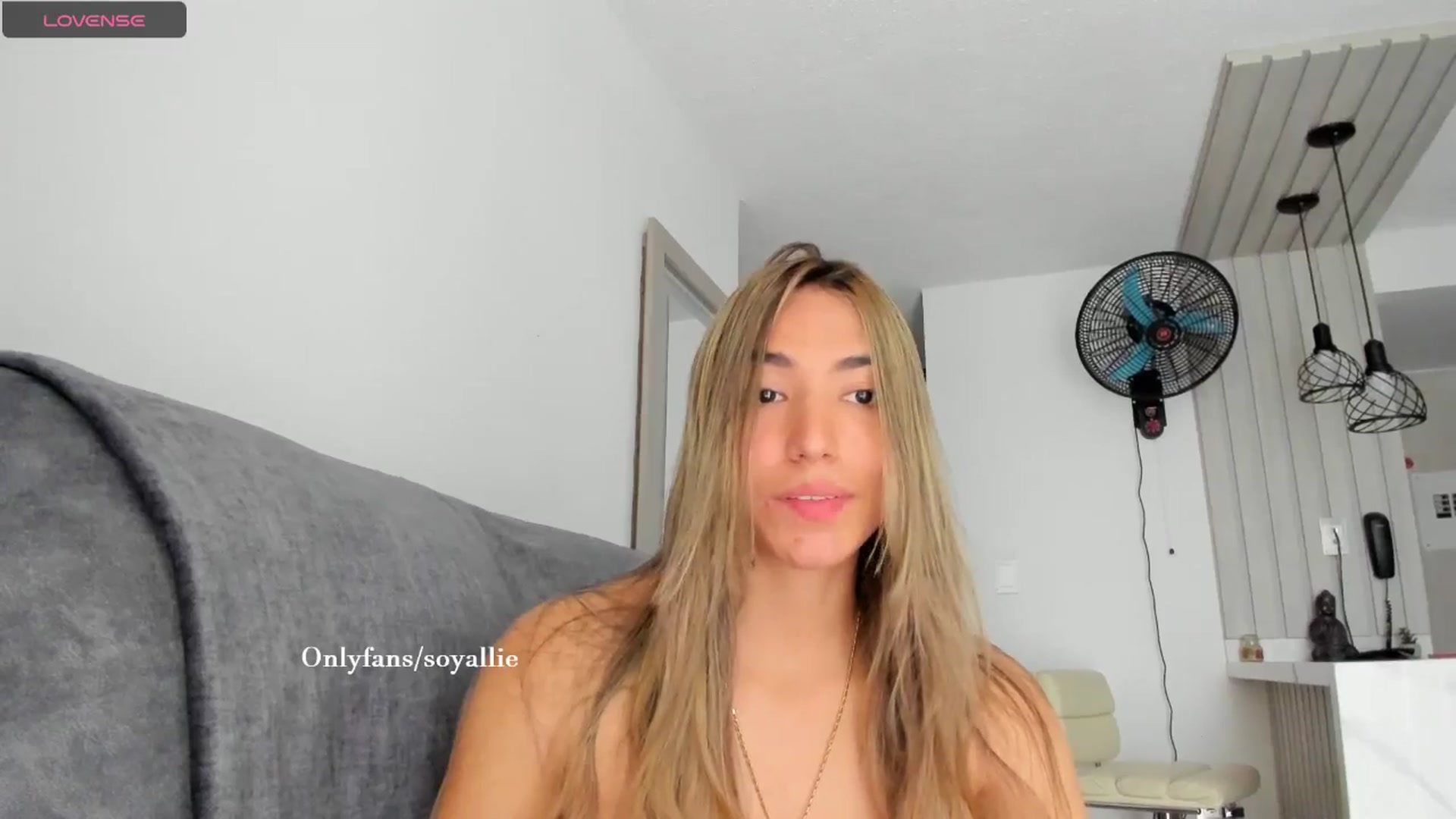 Gallery image thumbnail from Missbaby8's myfreecams stream on, 04/24/2025, 12:27 image 16 of 20
